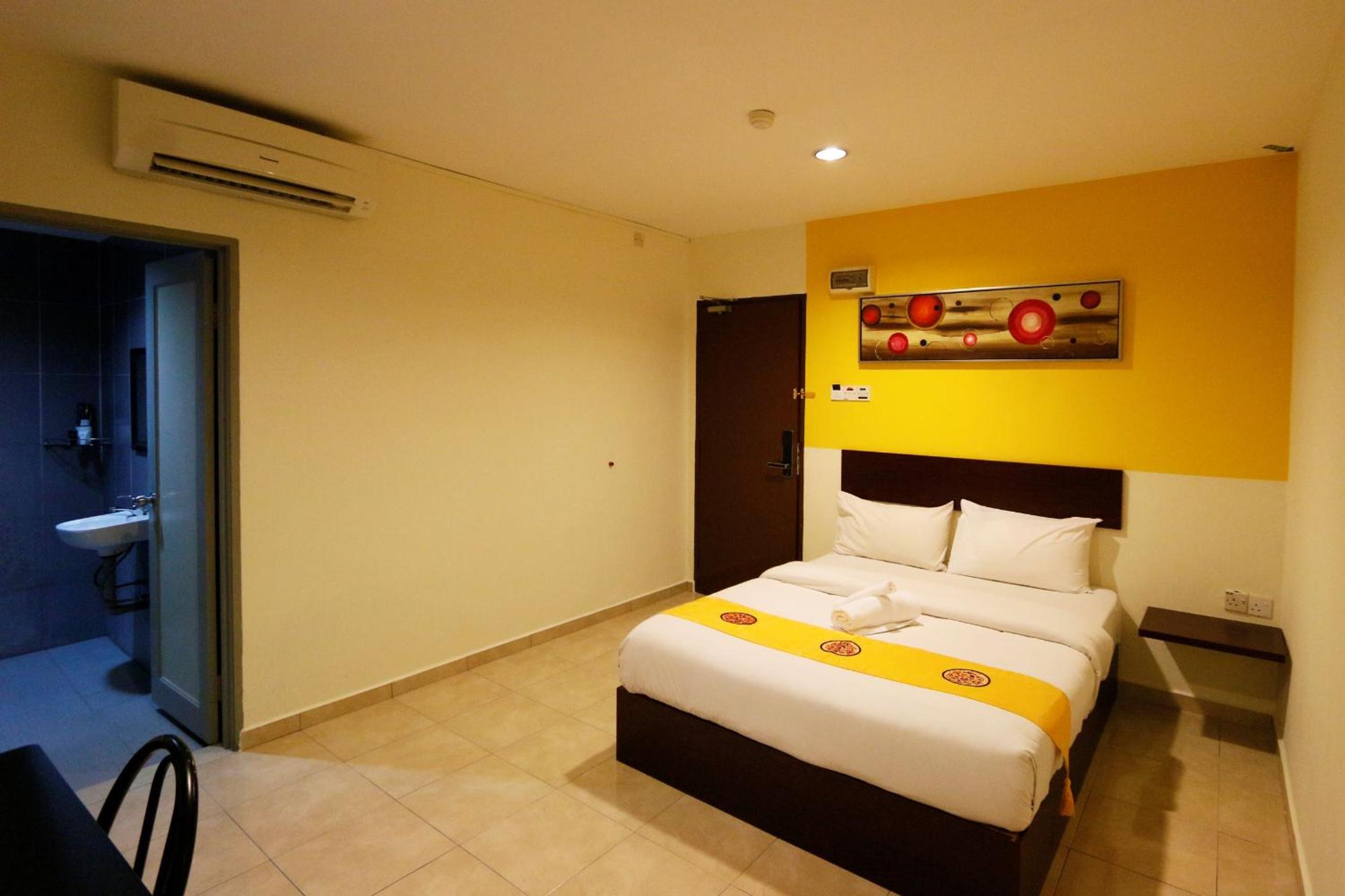 Standard Queen Room - Photo 3