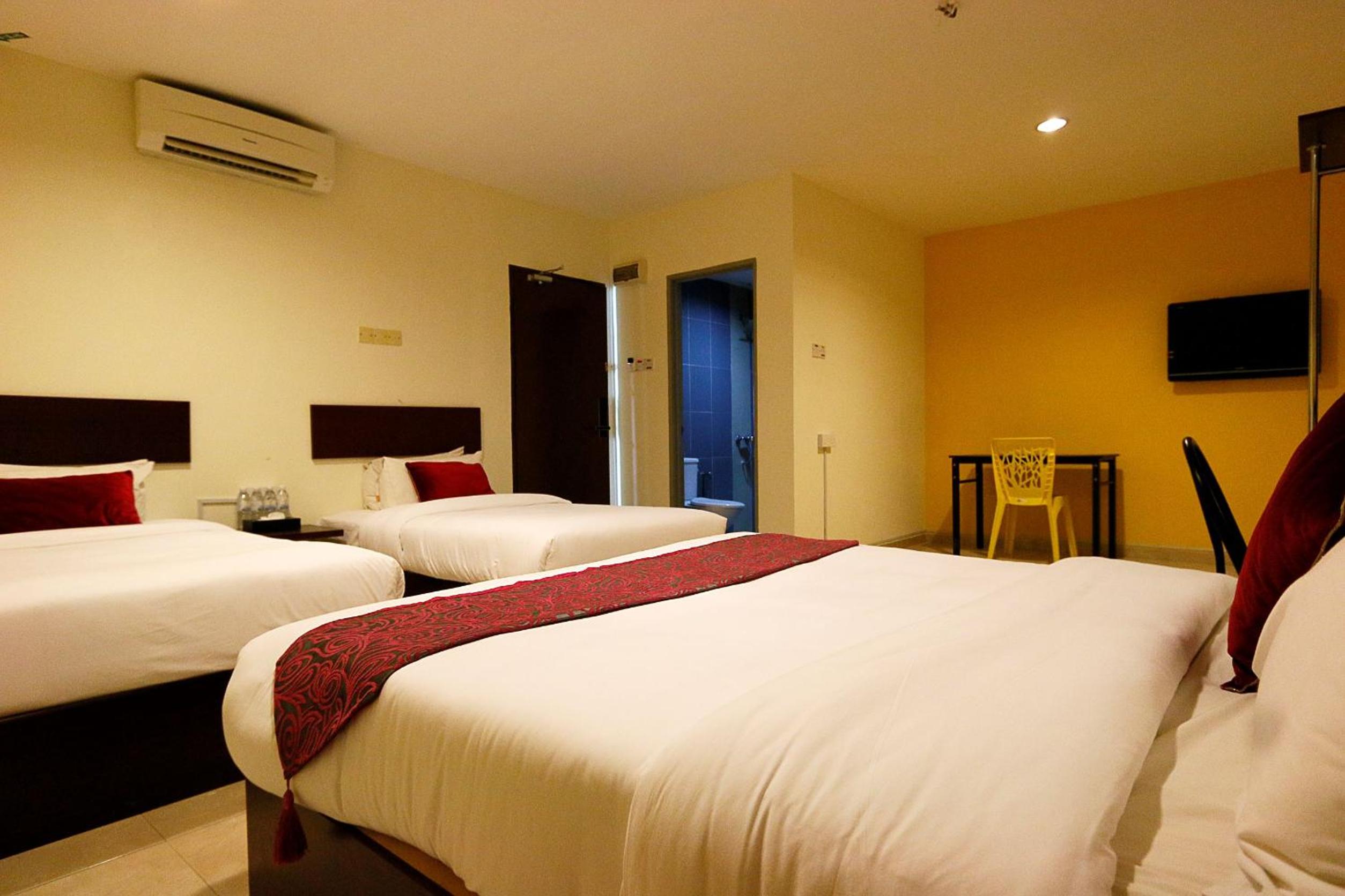 Standard Quadruple Room - Photo 4
