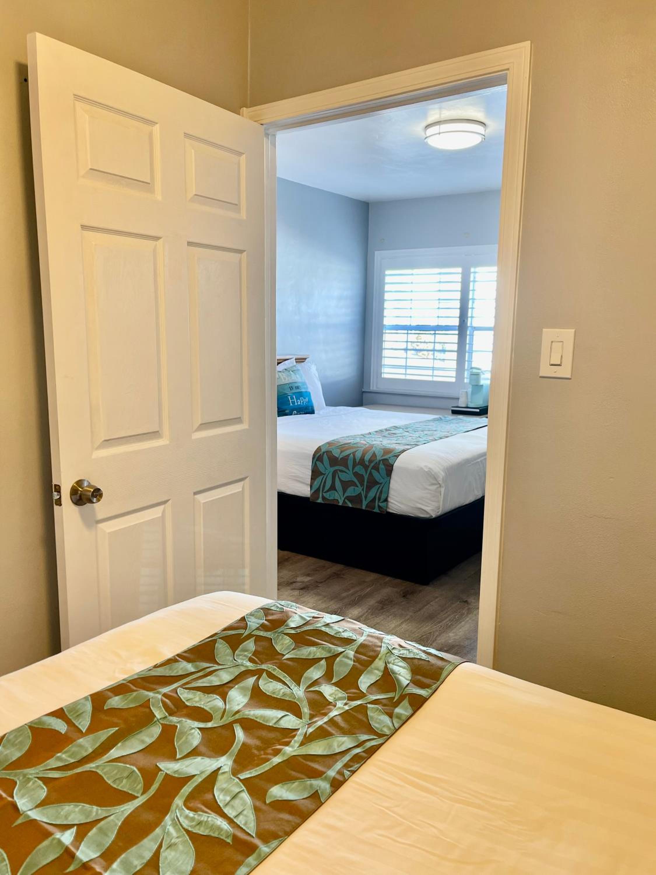 Family Room - Photo 13