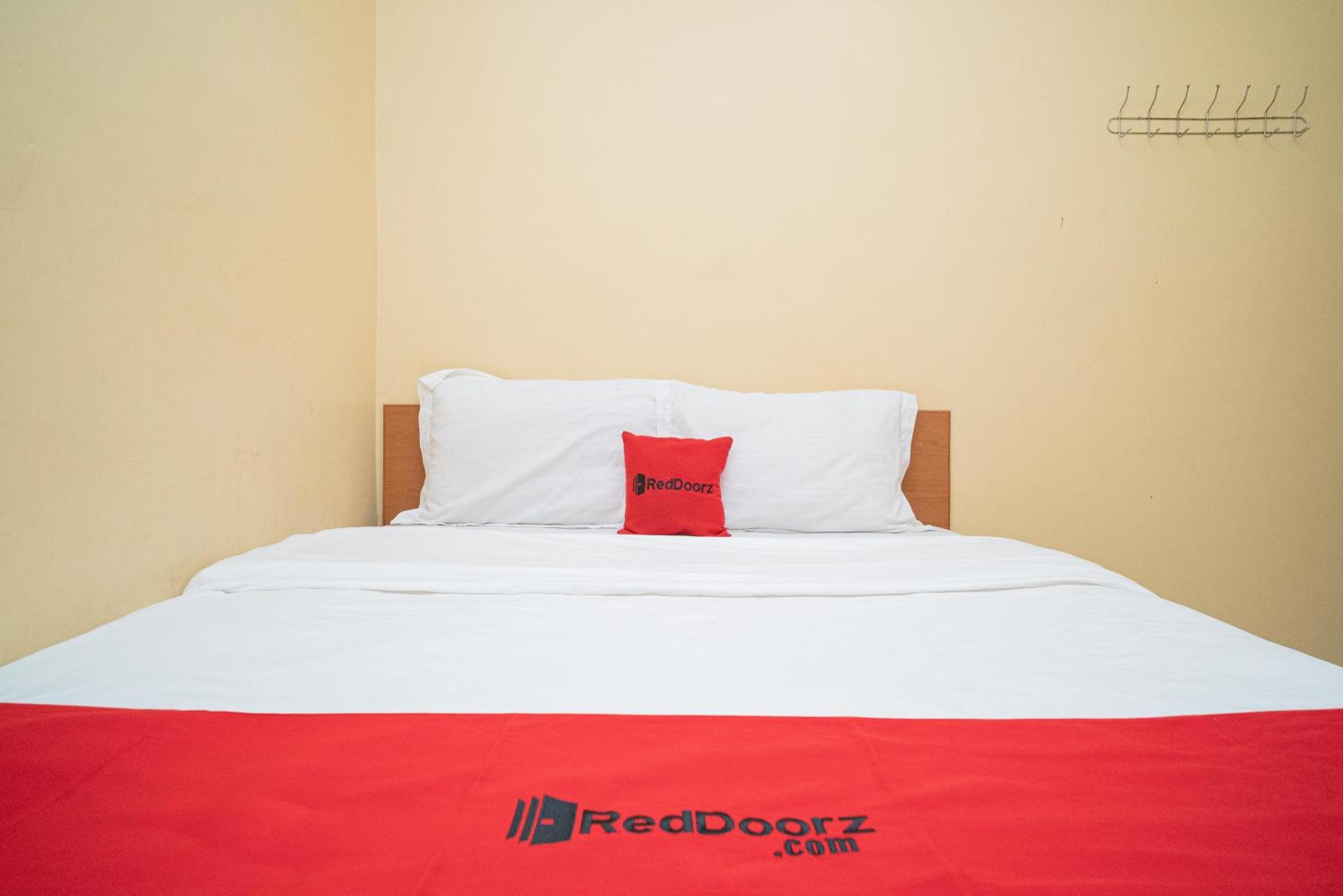 Standard Double Room - Photo 15