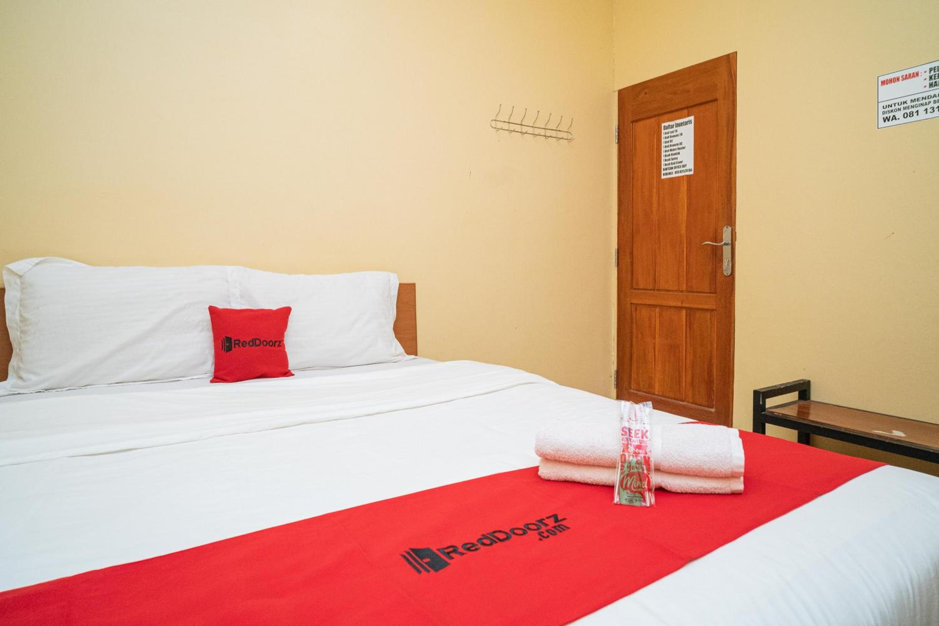 Standard Double Room - Photo 14