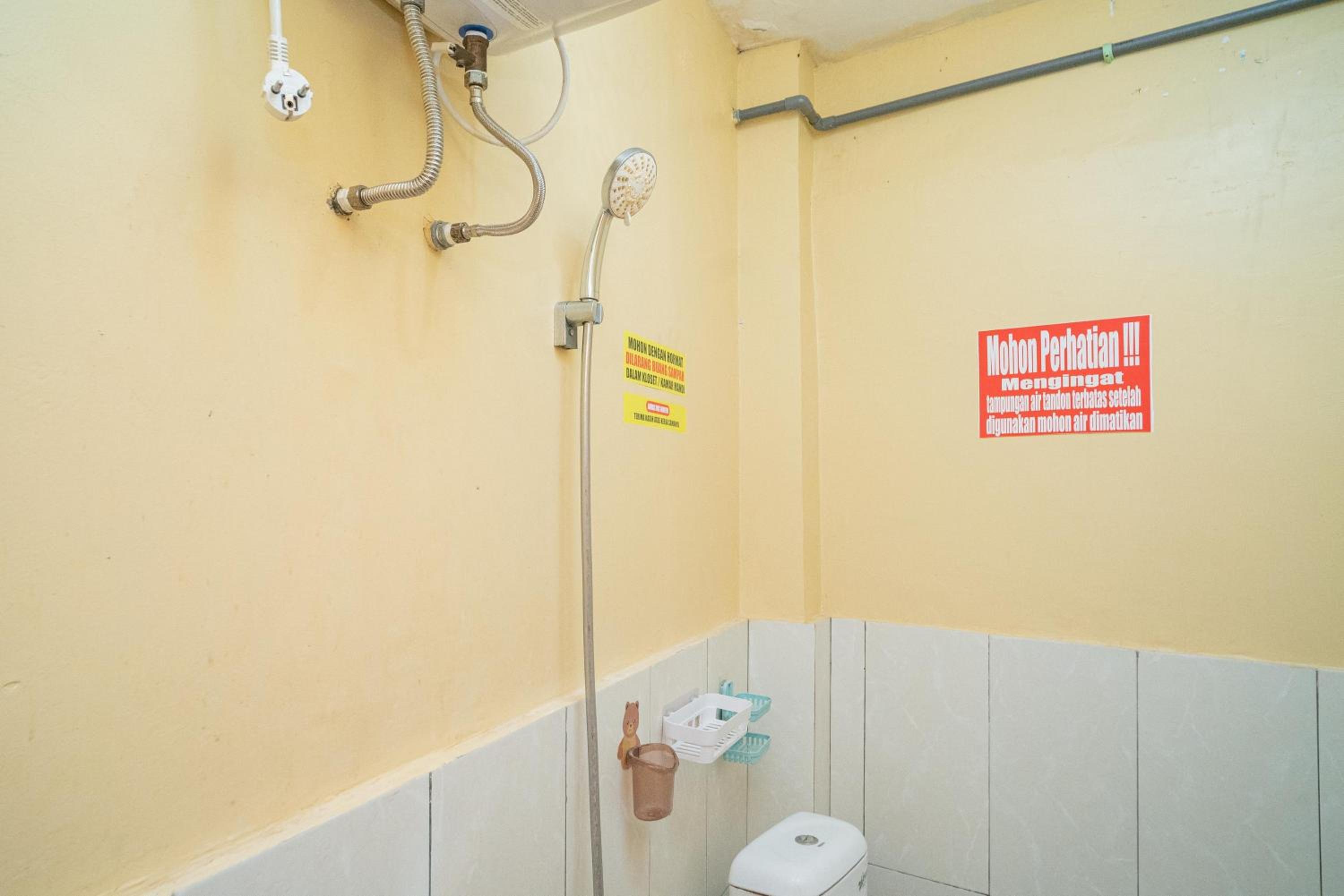 Standard Double Room - Photo 7