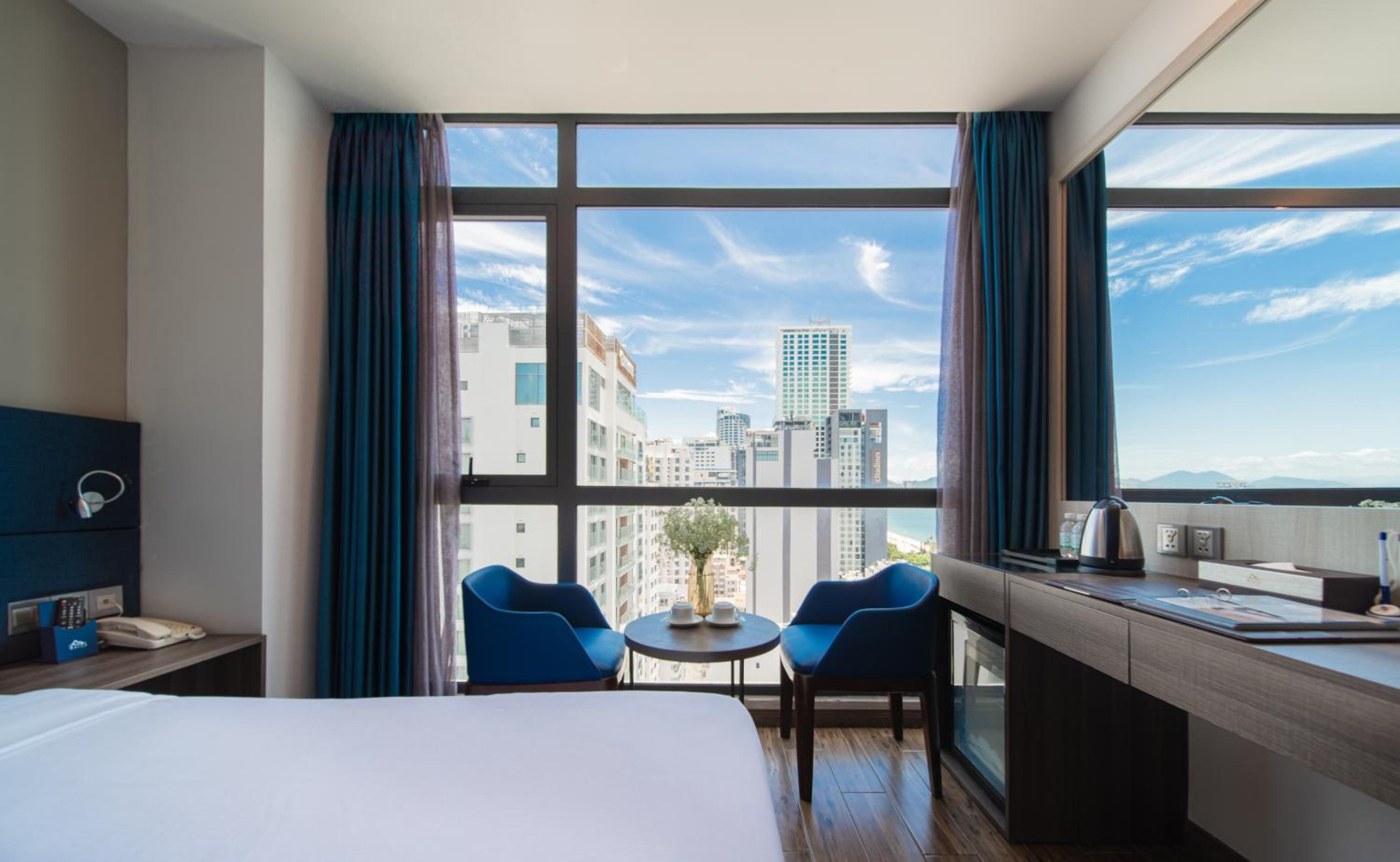 Deluxe Double or Twin Room with Sea View - Photo 4