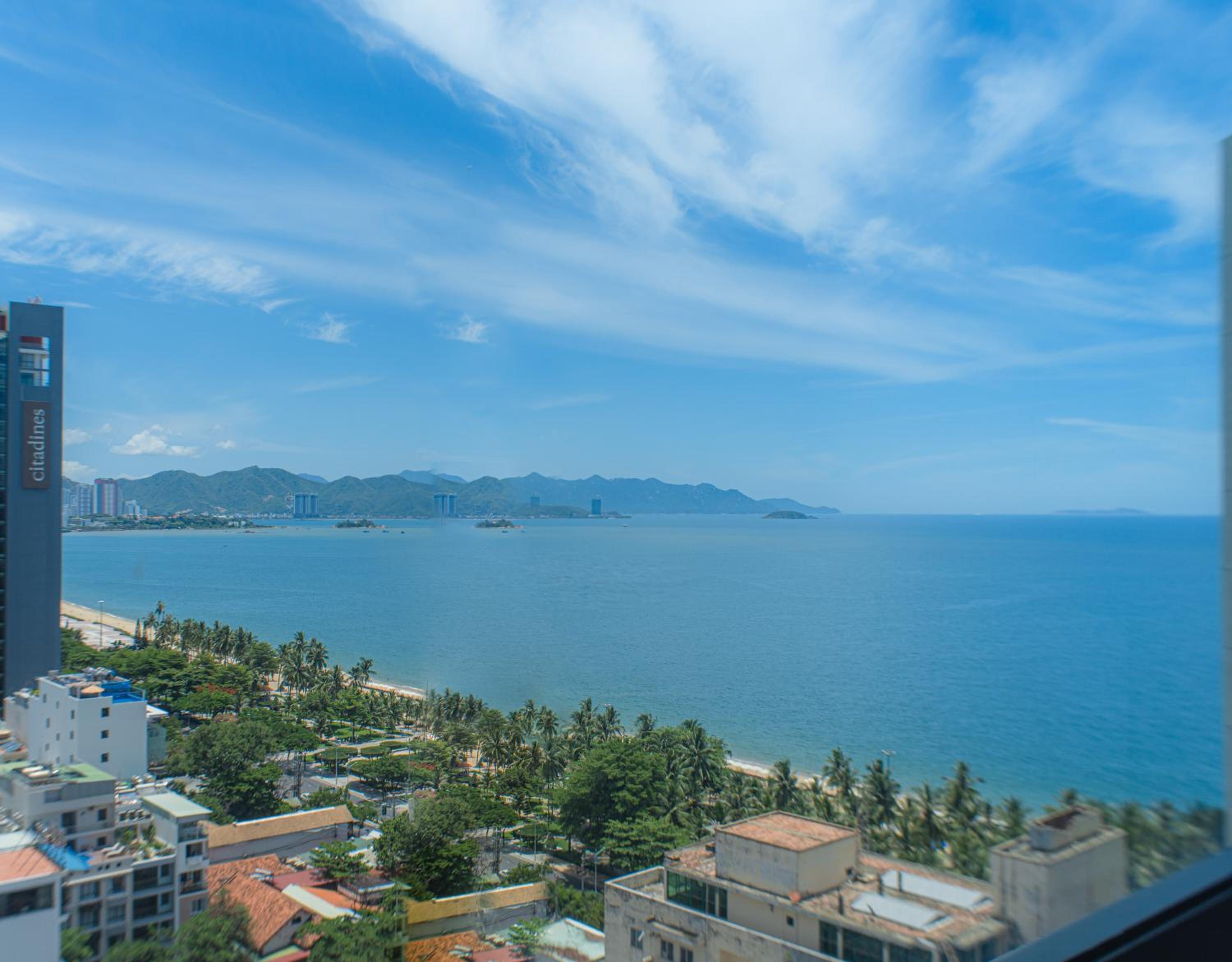 Deluxe Double or Twin Room with Sea View - Photo 3