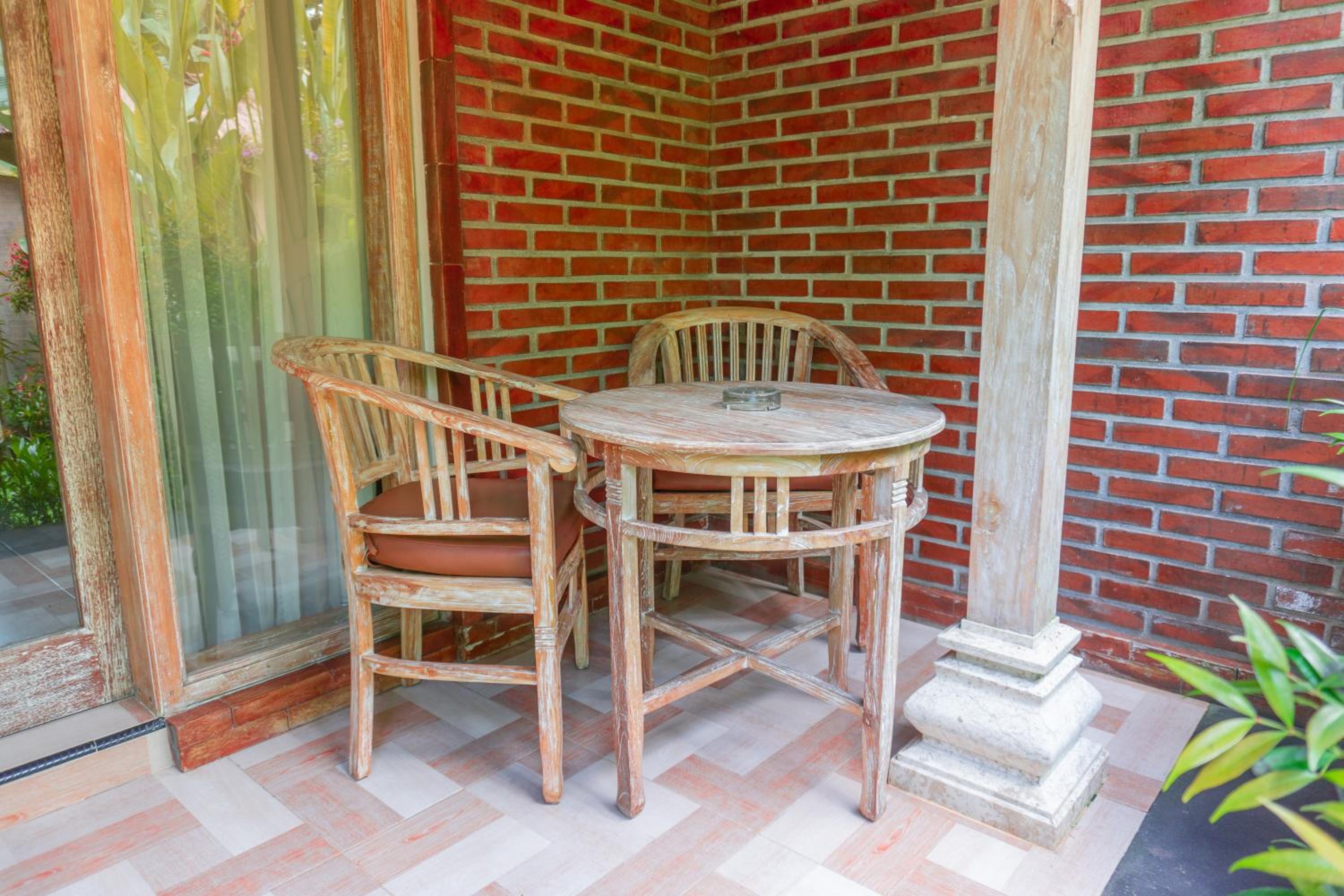 Family Room - Photo 9