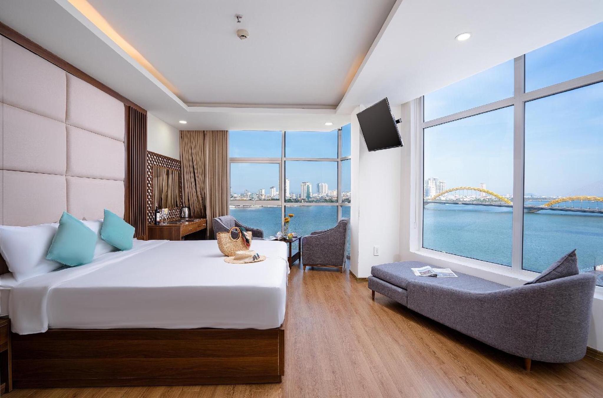 King Room with Lake View photo 1