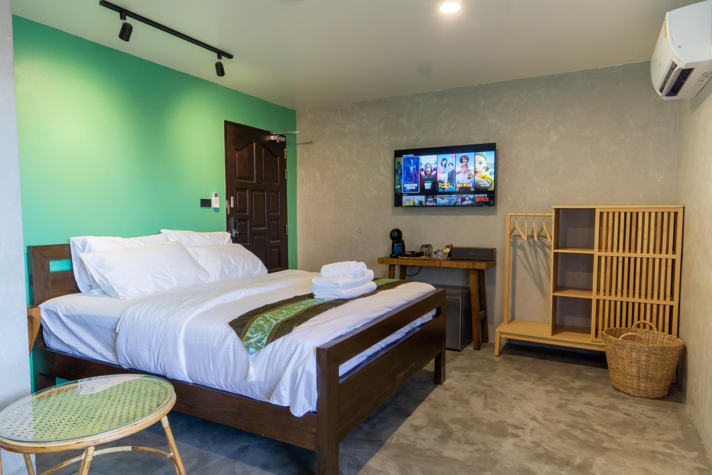 Deluxe Queen Room photo 3