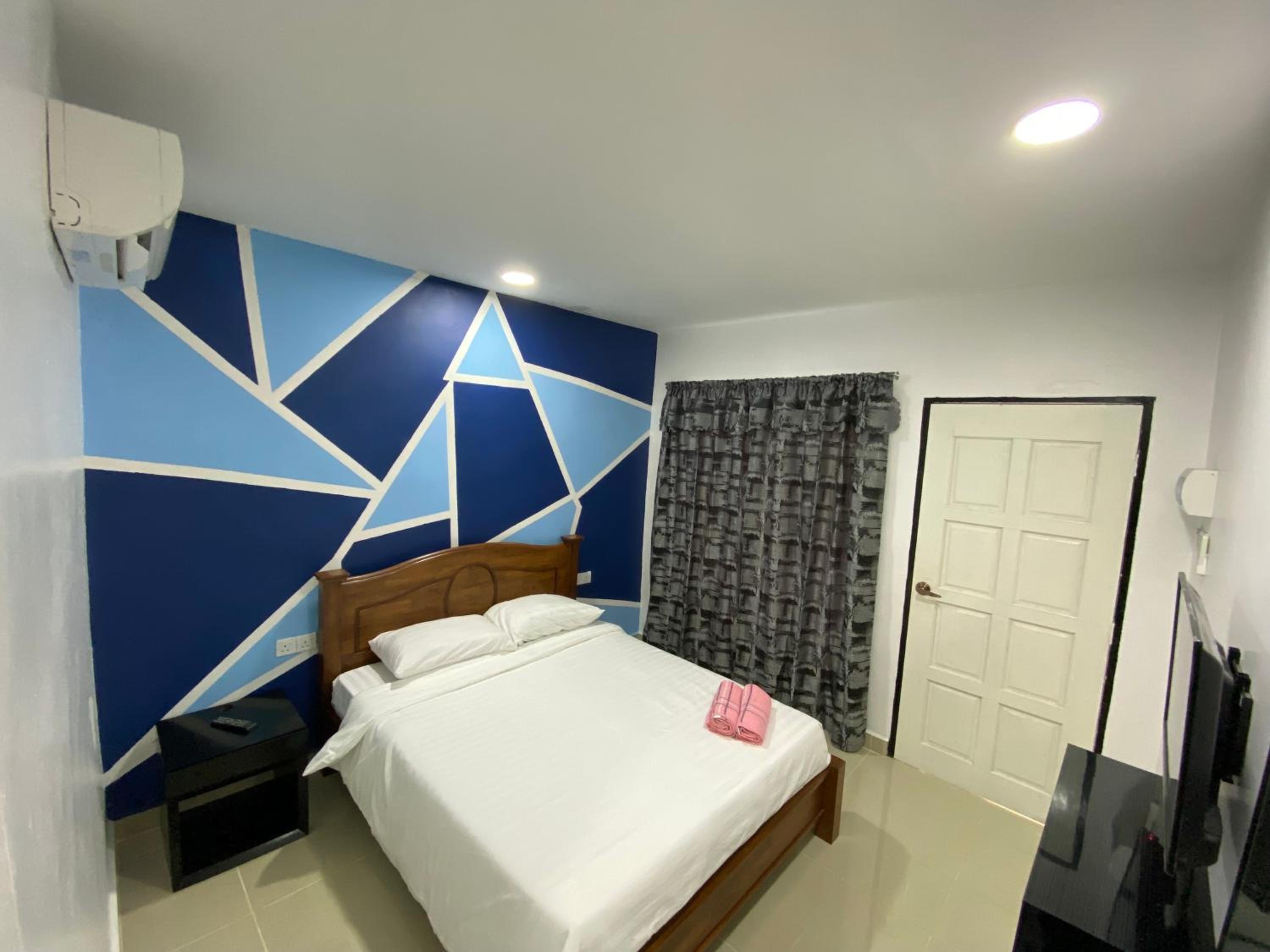 Deluxe Queen Room photo 2