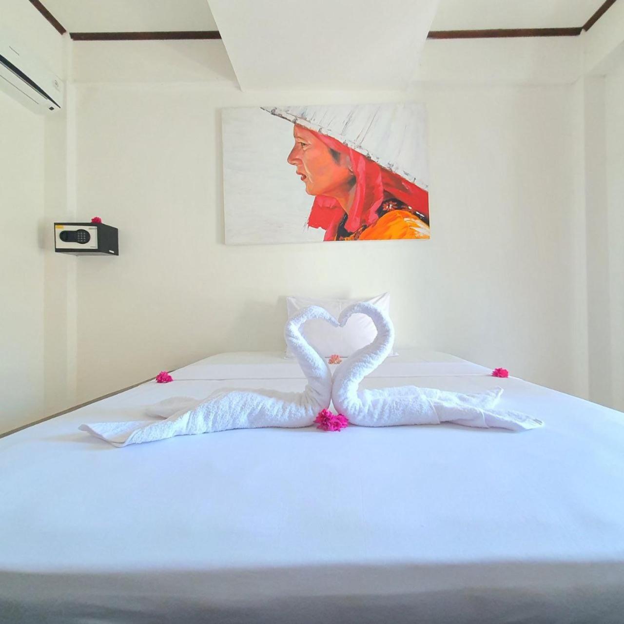 Standard Double Room - Photo 31
