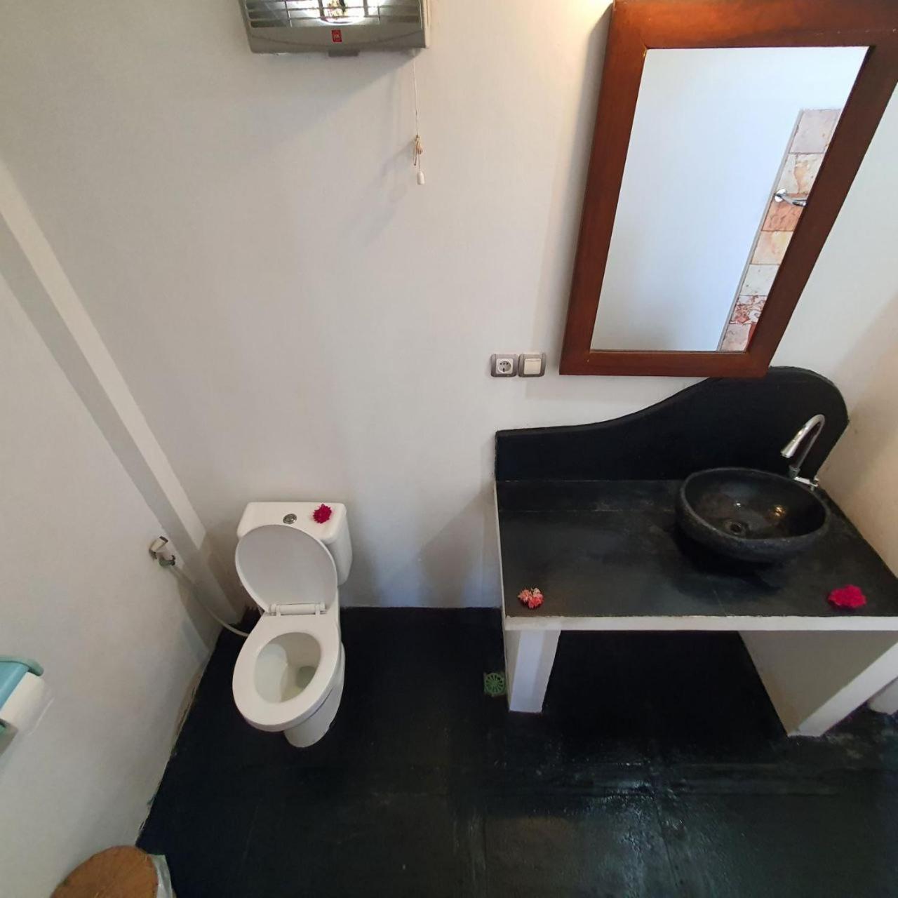 Standard Double Room - Photo 24