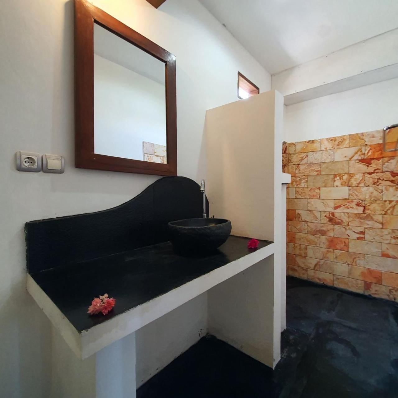 Standard Double Room - Photo 23