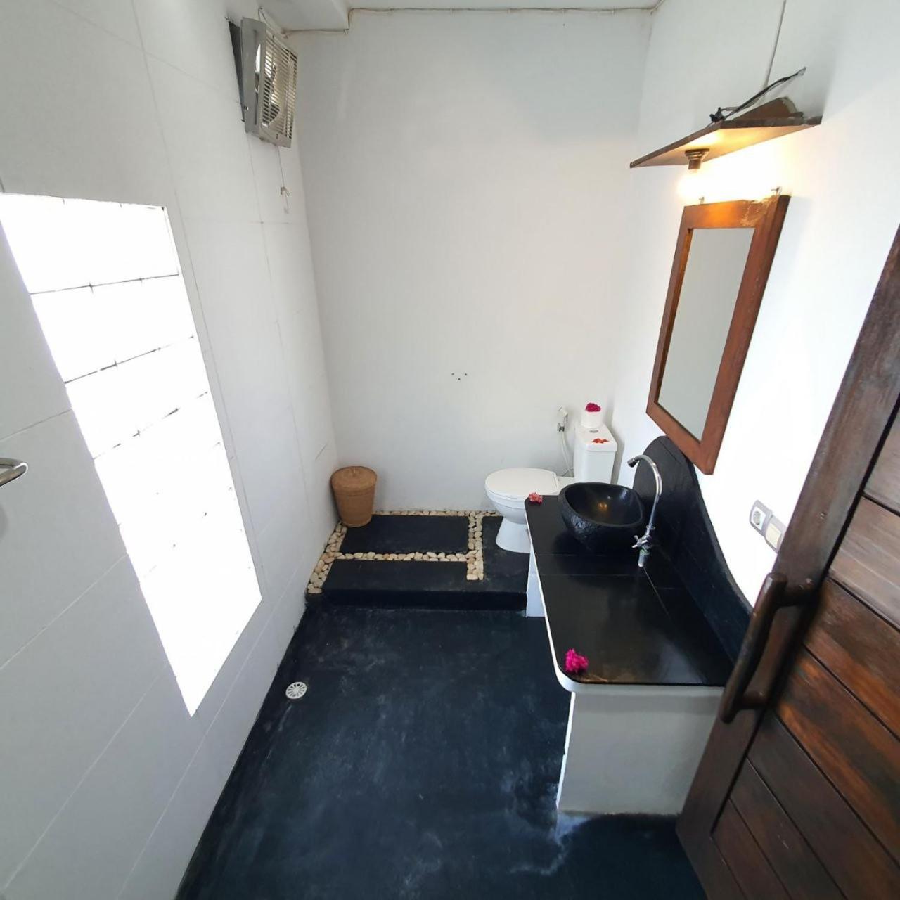 Family Room - Photo 20