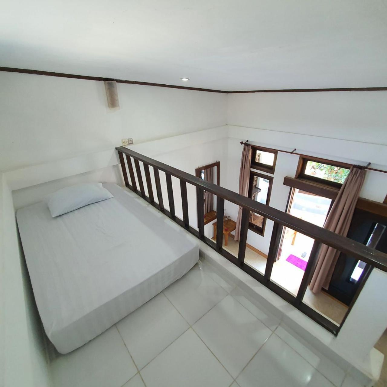 Family Room - Photo 13