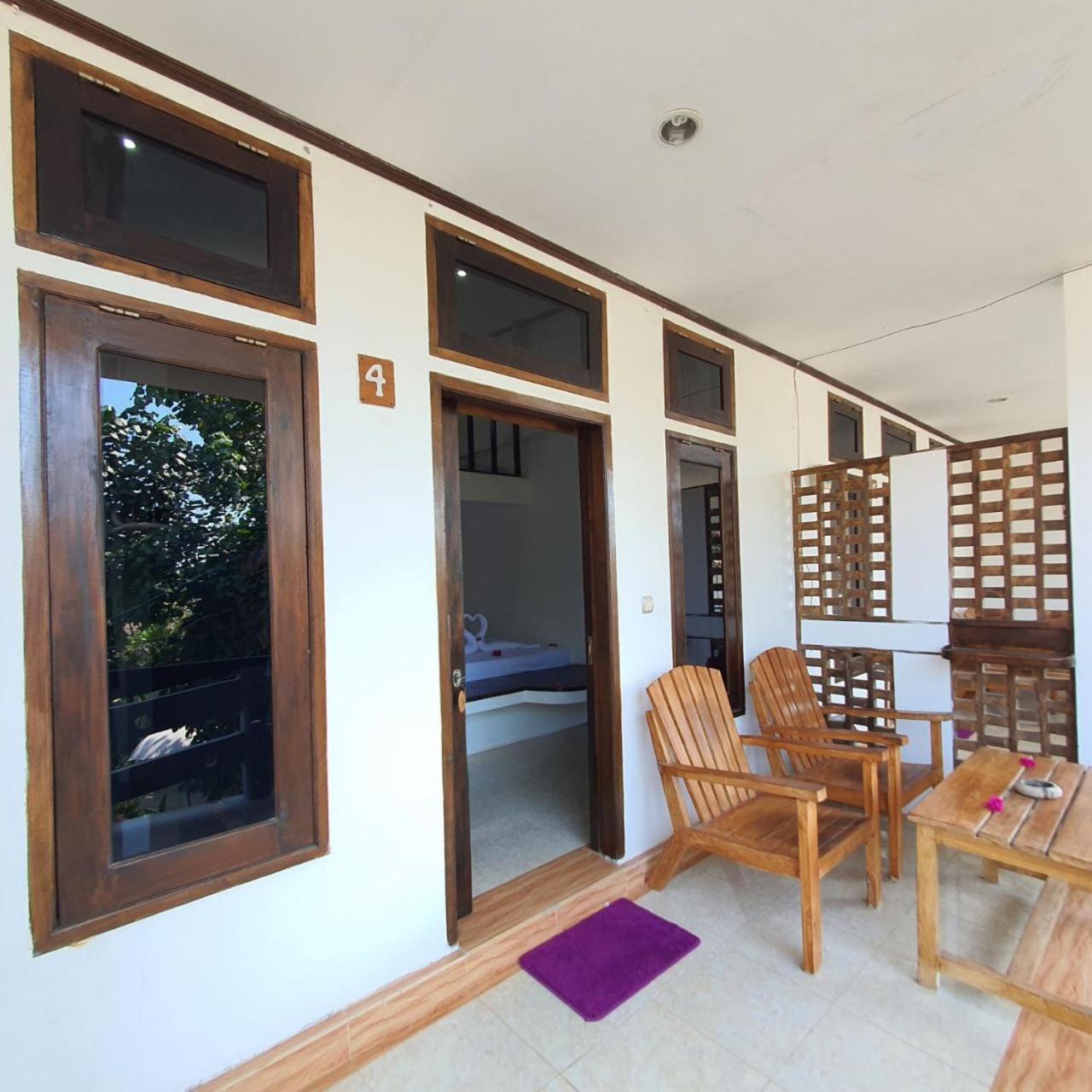 Family Room - Photo 5