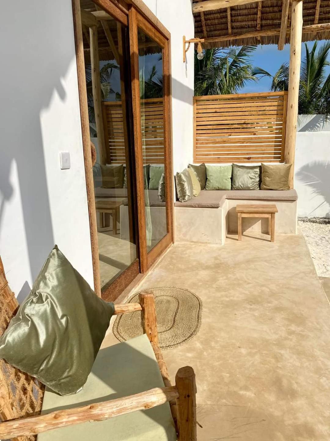 Deluxe Suite - Photo 15