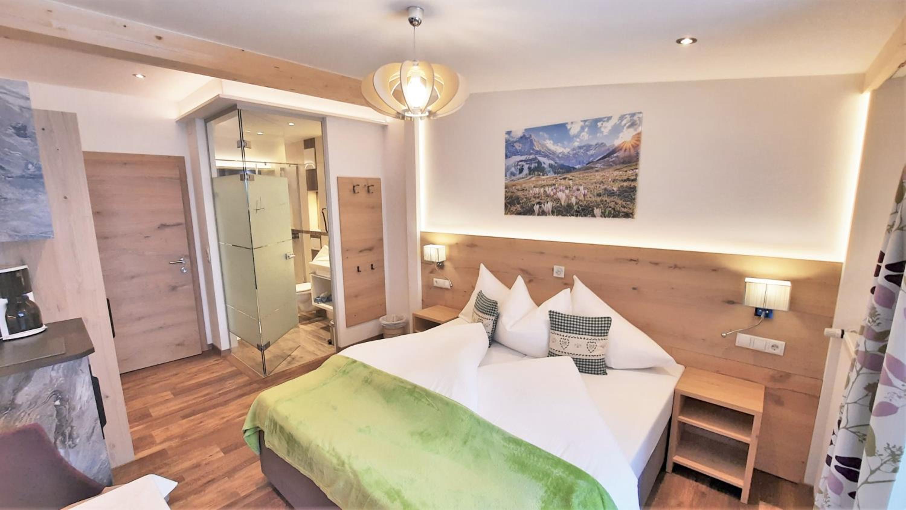 Double Room with Private Bathroom photo 3