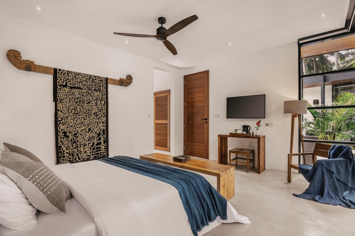 Three-Bedroom Villa - Photo 12