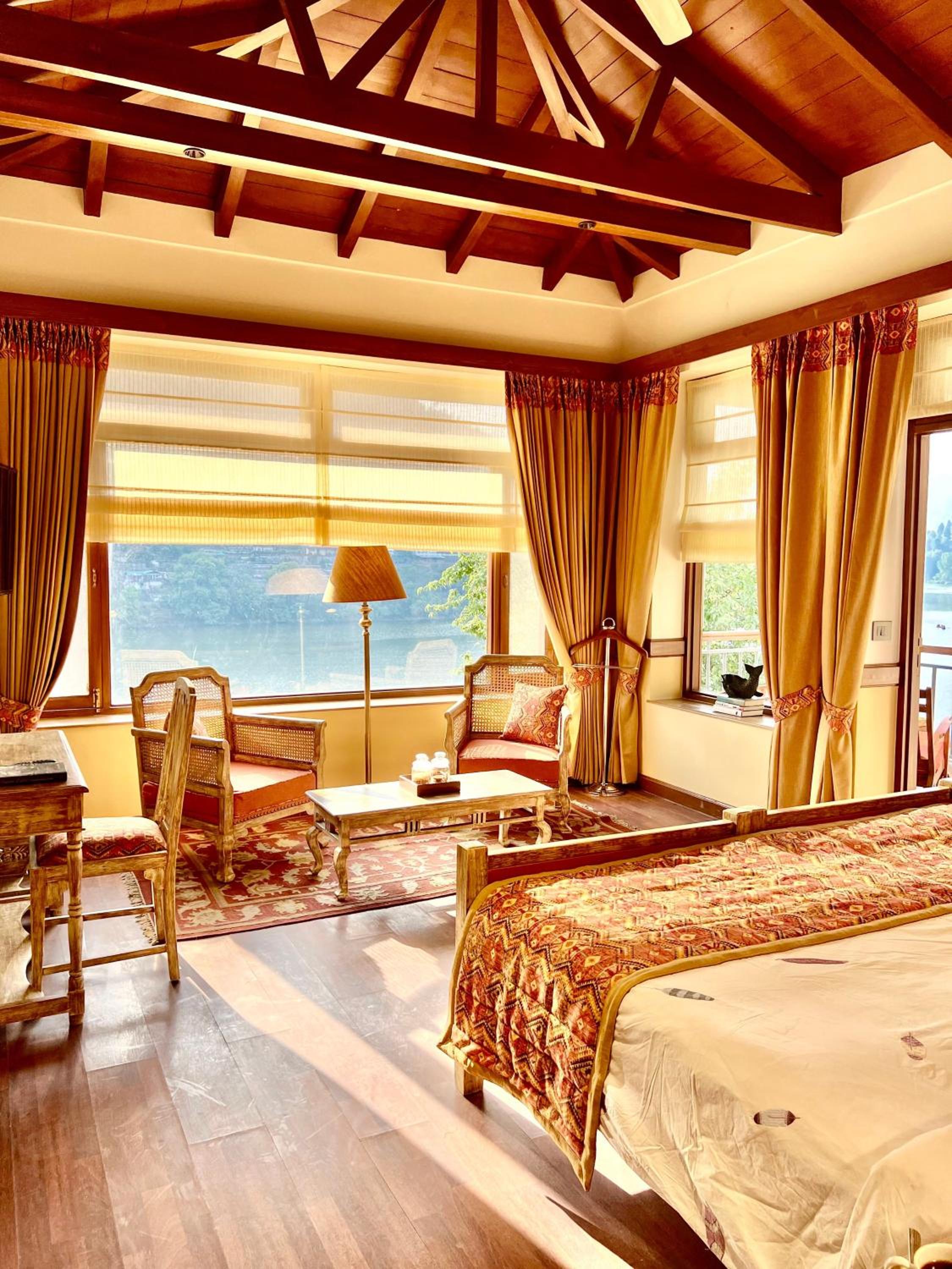 Superior Double Room with Lake View photo 3
