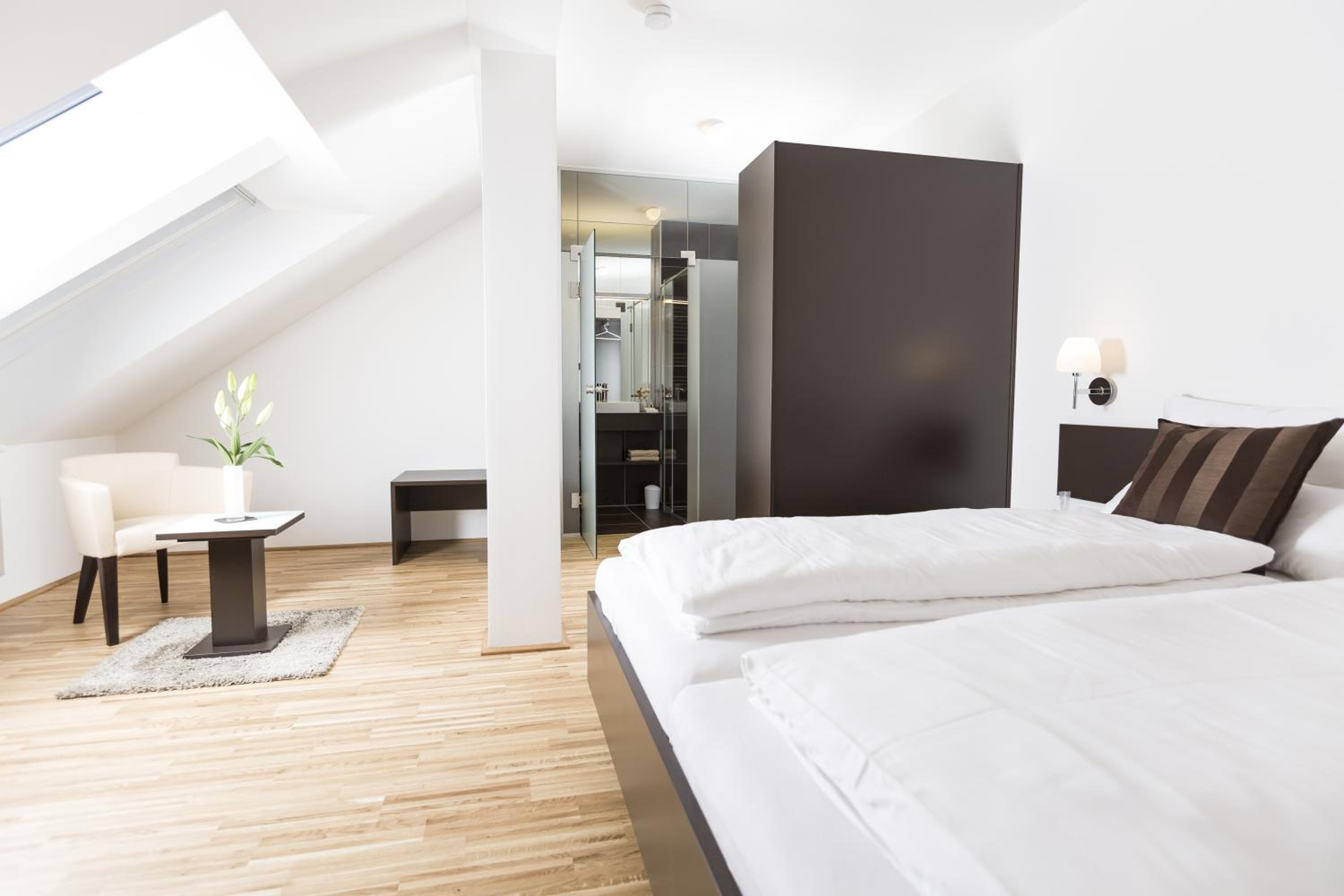 Double Room - Photo 2