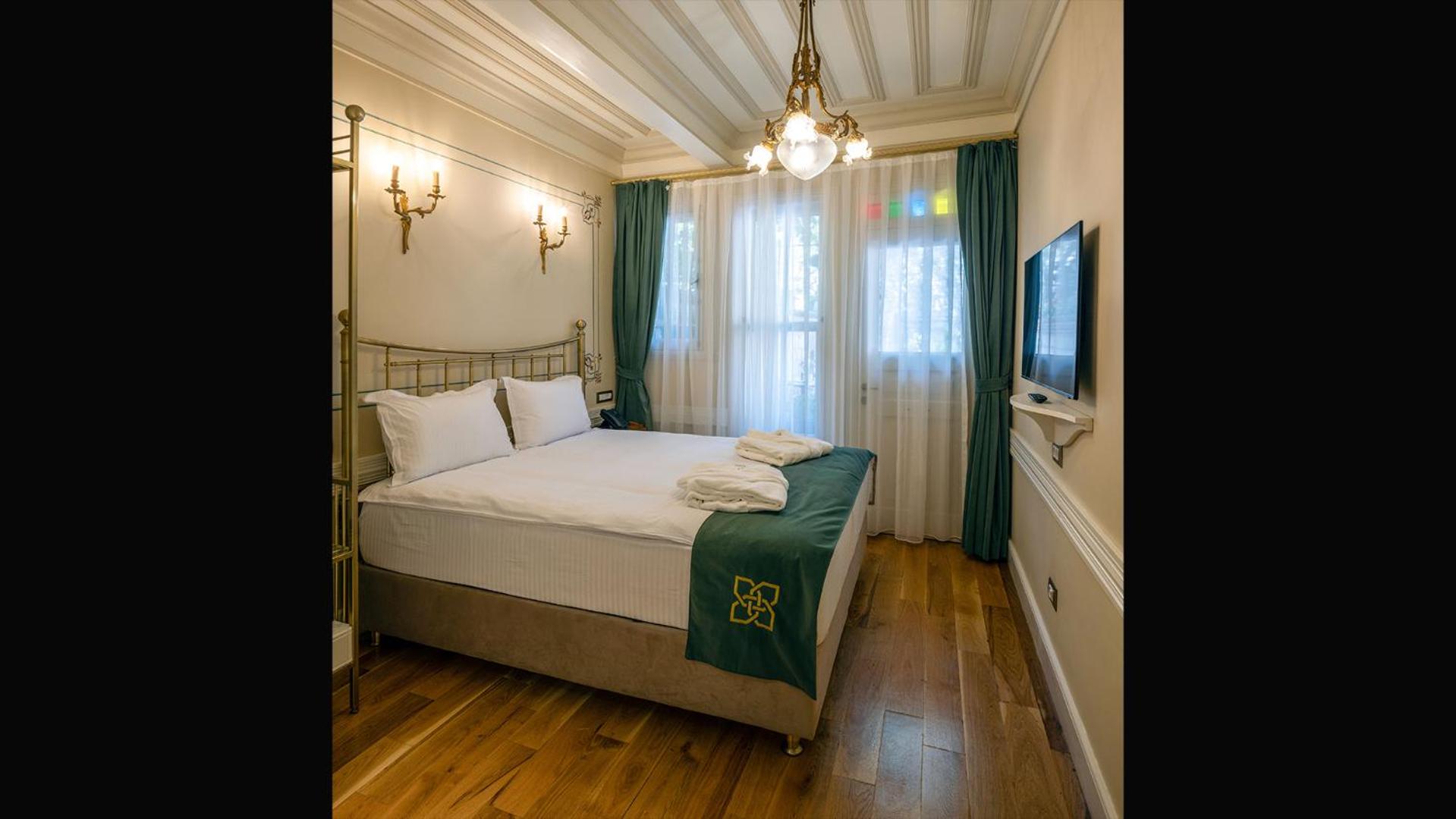 Superior Queen Room photo 1