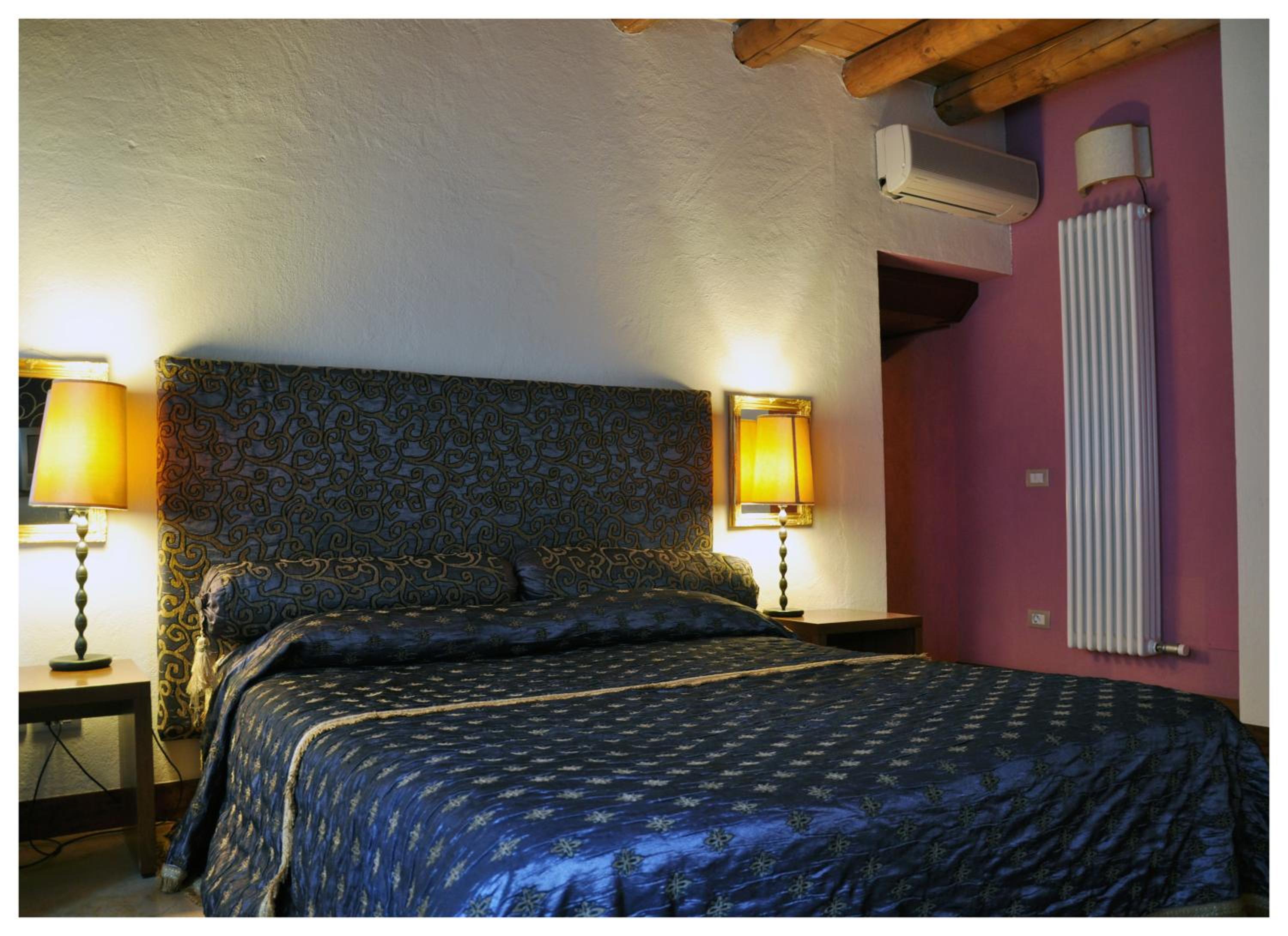 Double or Twin Room photo 1
