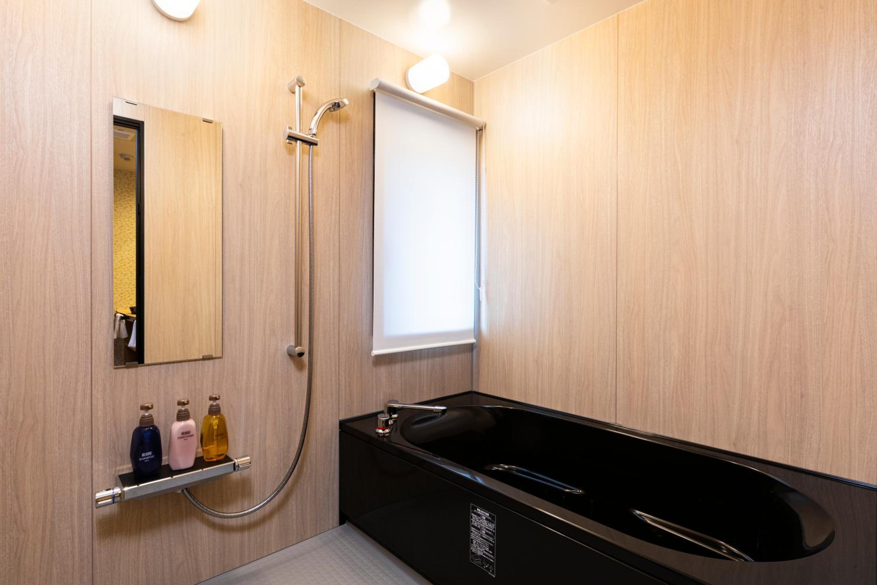 Deluxe Twin Room - Photo 10