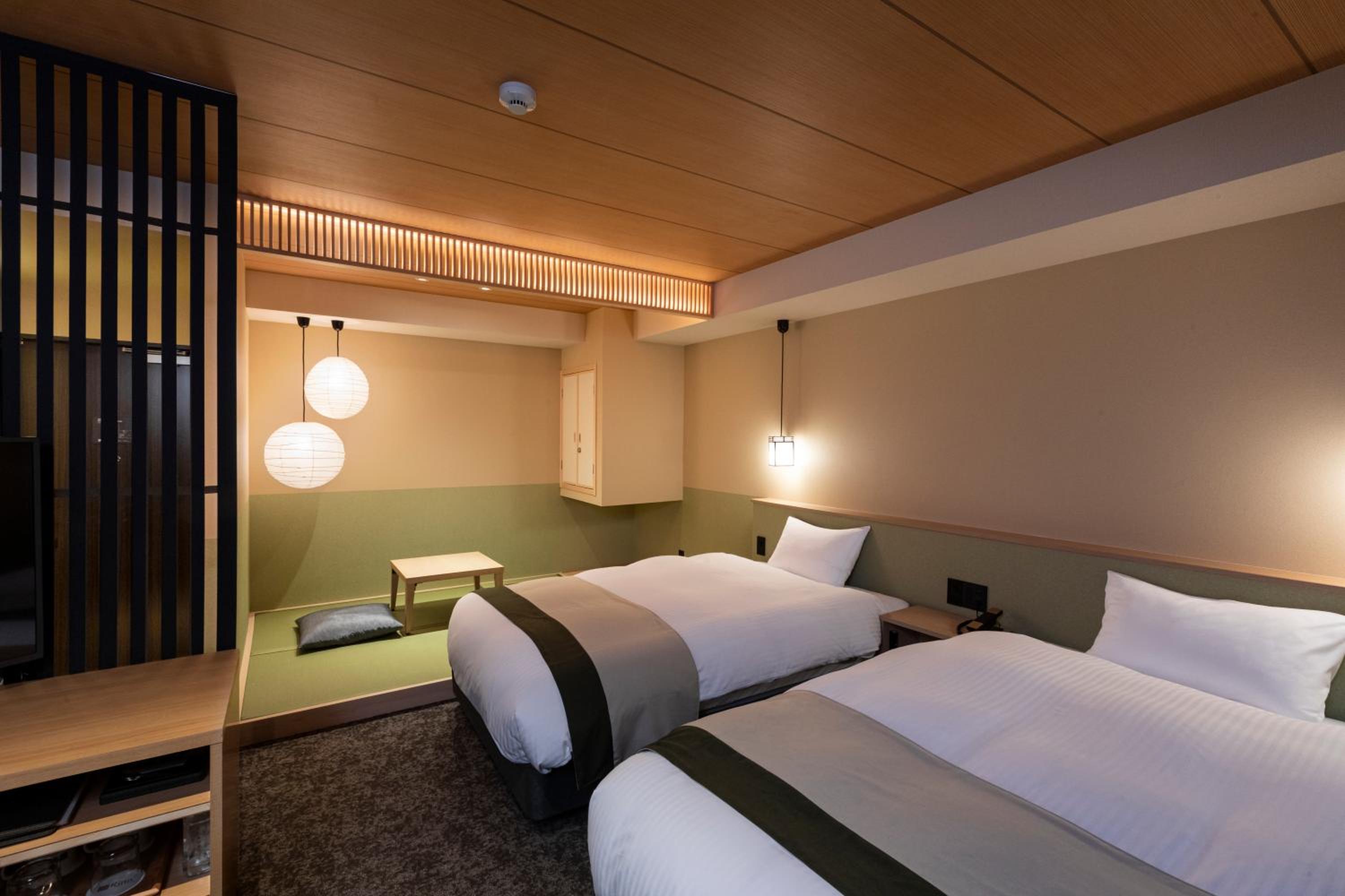 Standard Twin Room - Photo 6