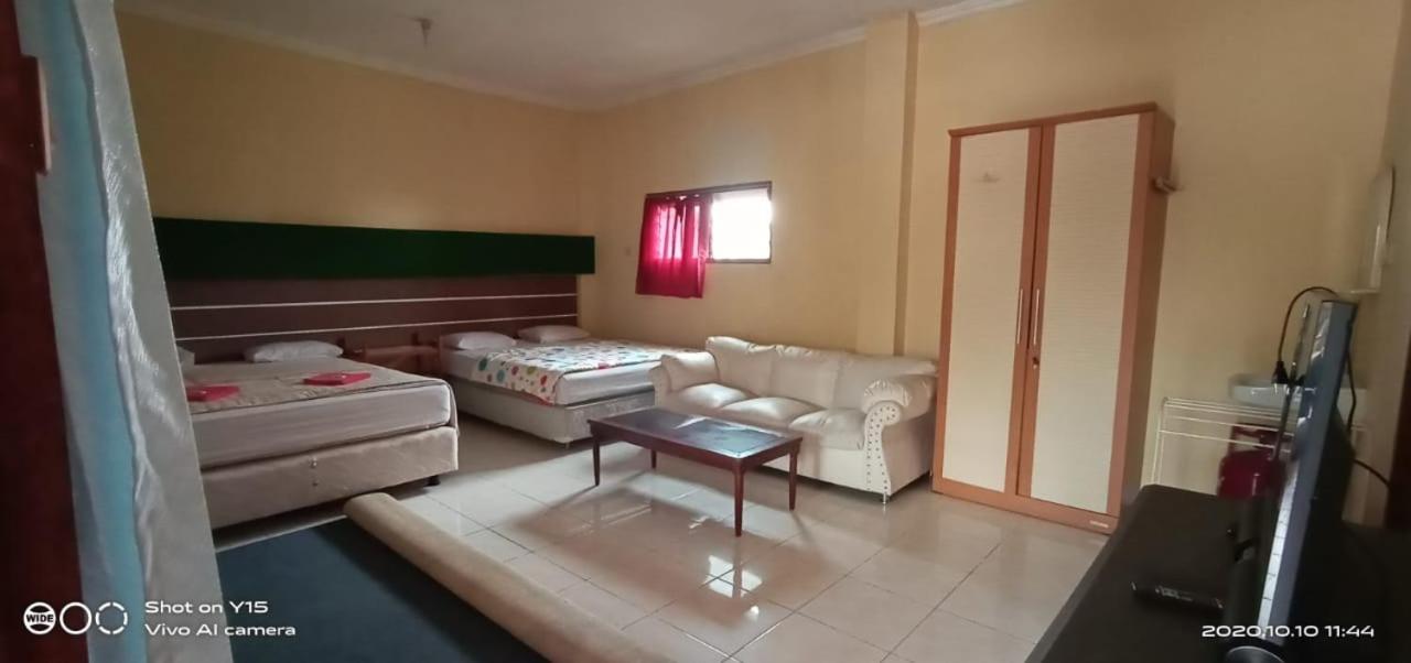 Family Room photo 1