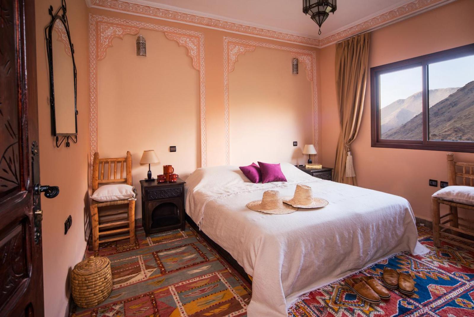 Double or Twin Room with Mountain View