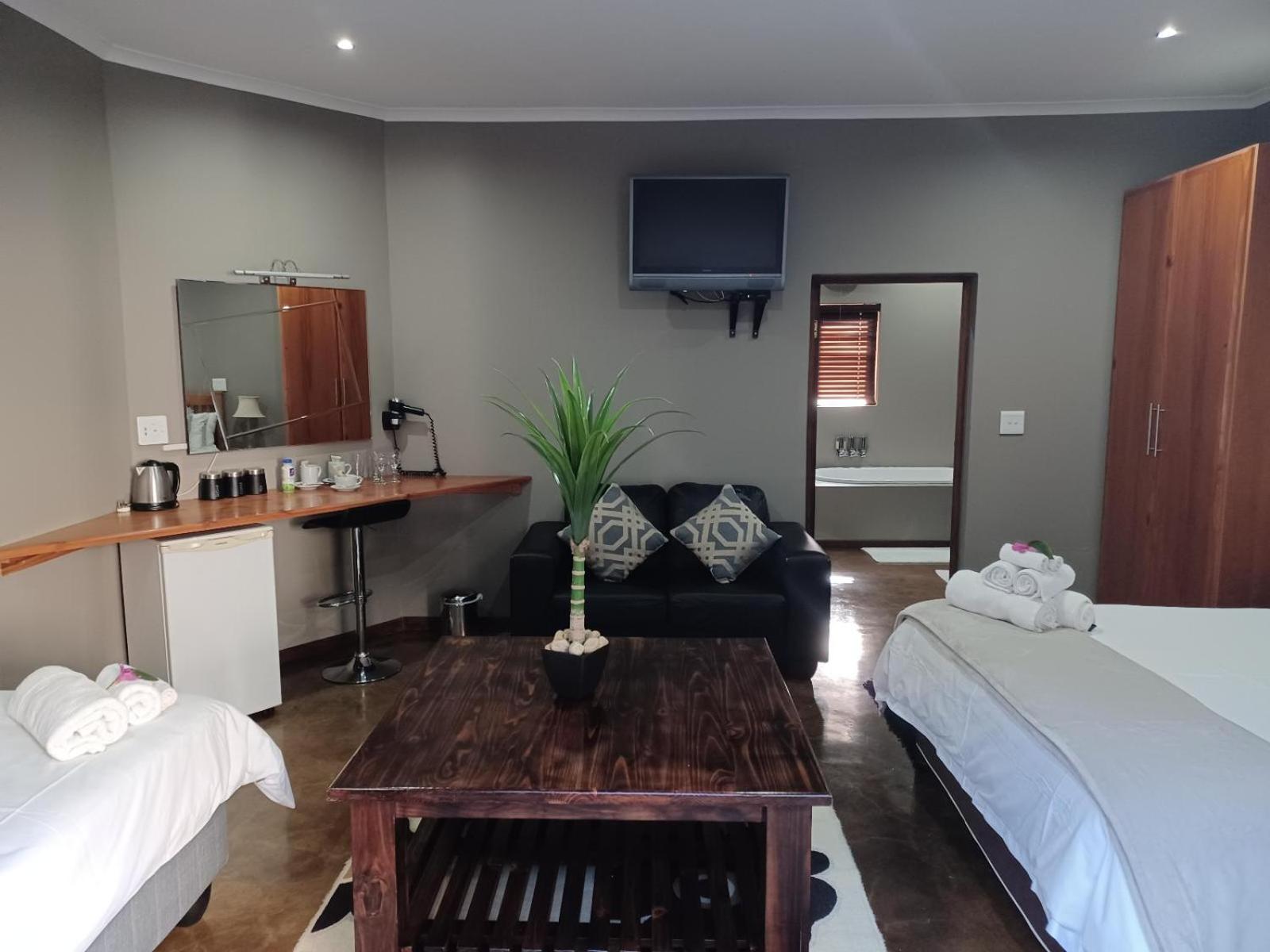 Deluxe Triple Room - Photo 5