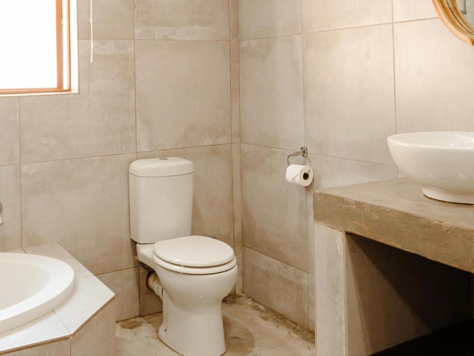 Luxury Suite - Photo 7