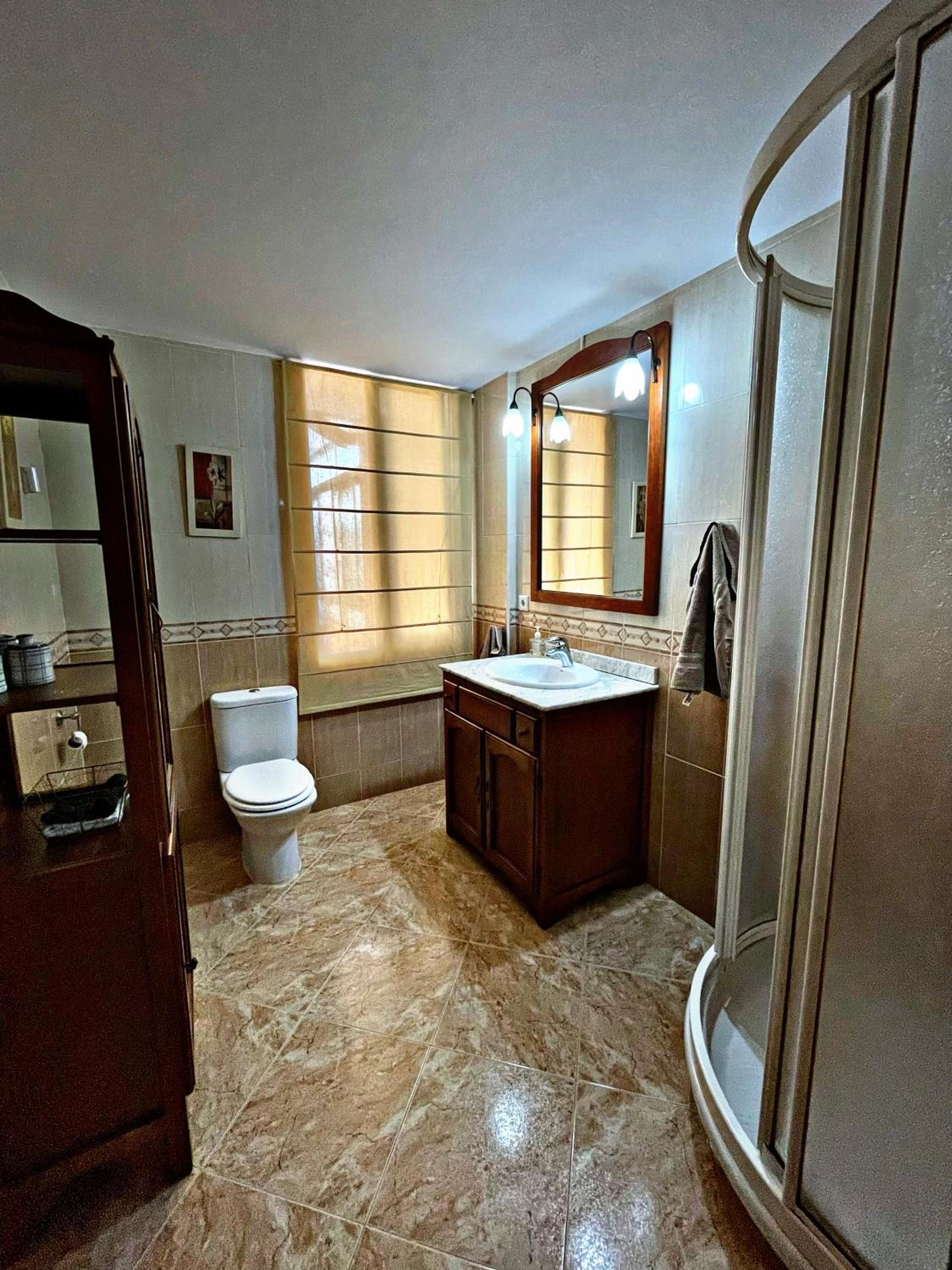 Three-Bedroom Apartment - Photo 5