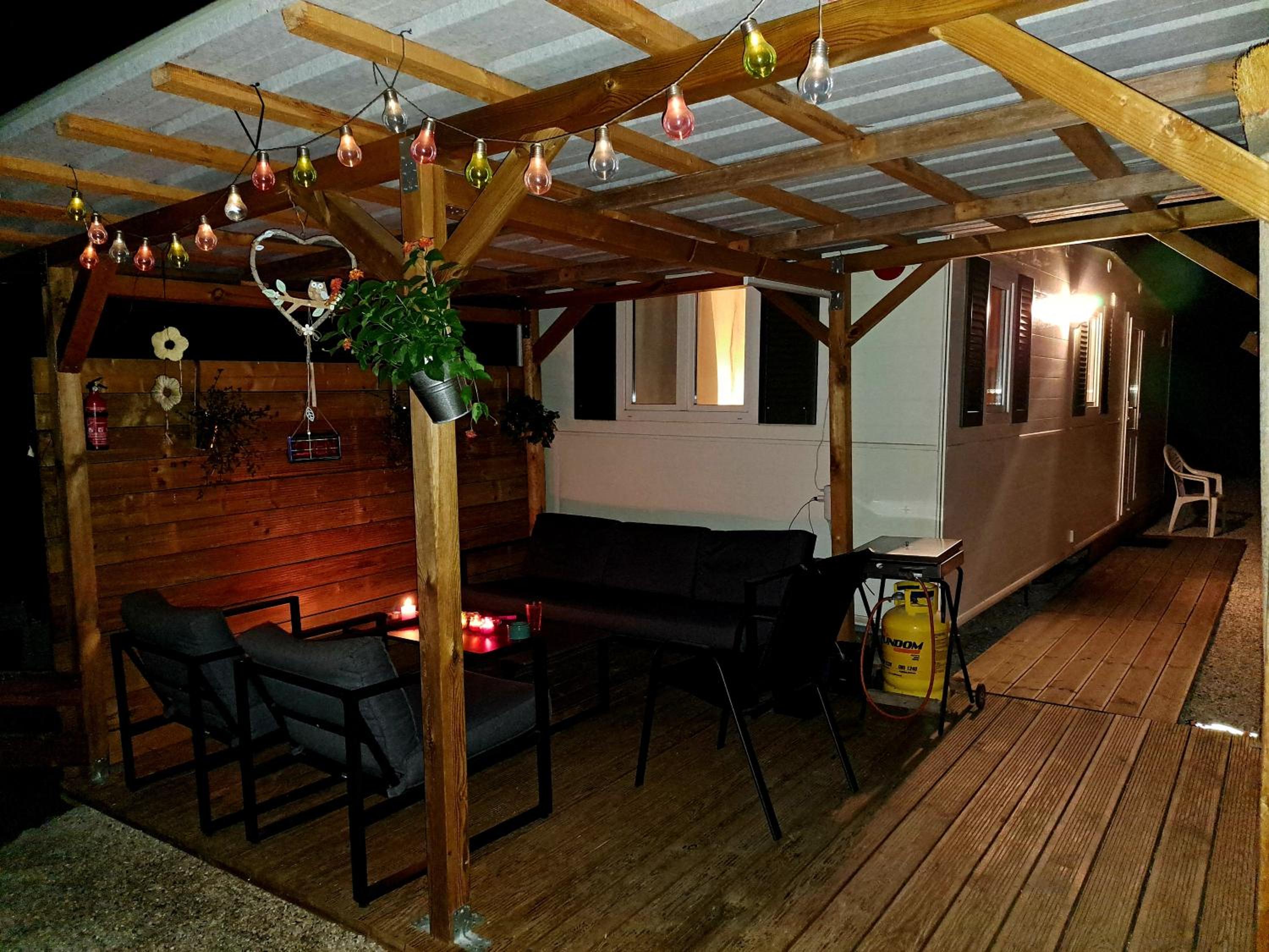 Mobile Home photo 3