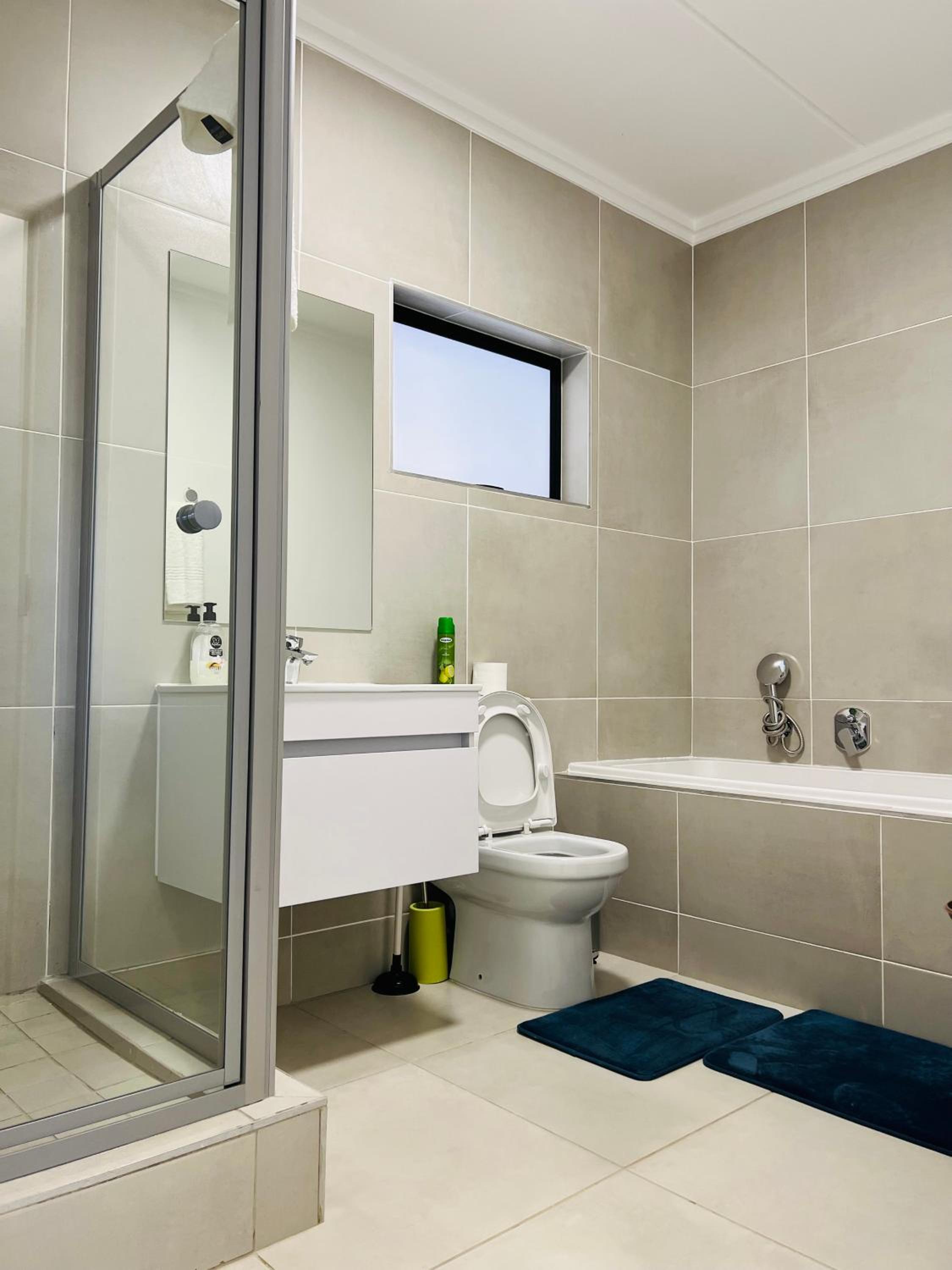 One-Bedroom Apartment - Photo 12