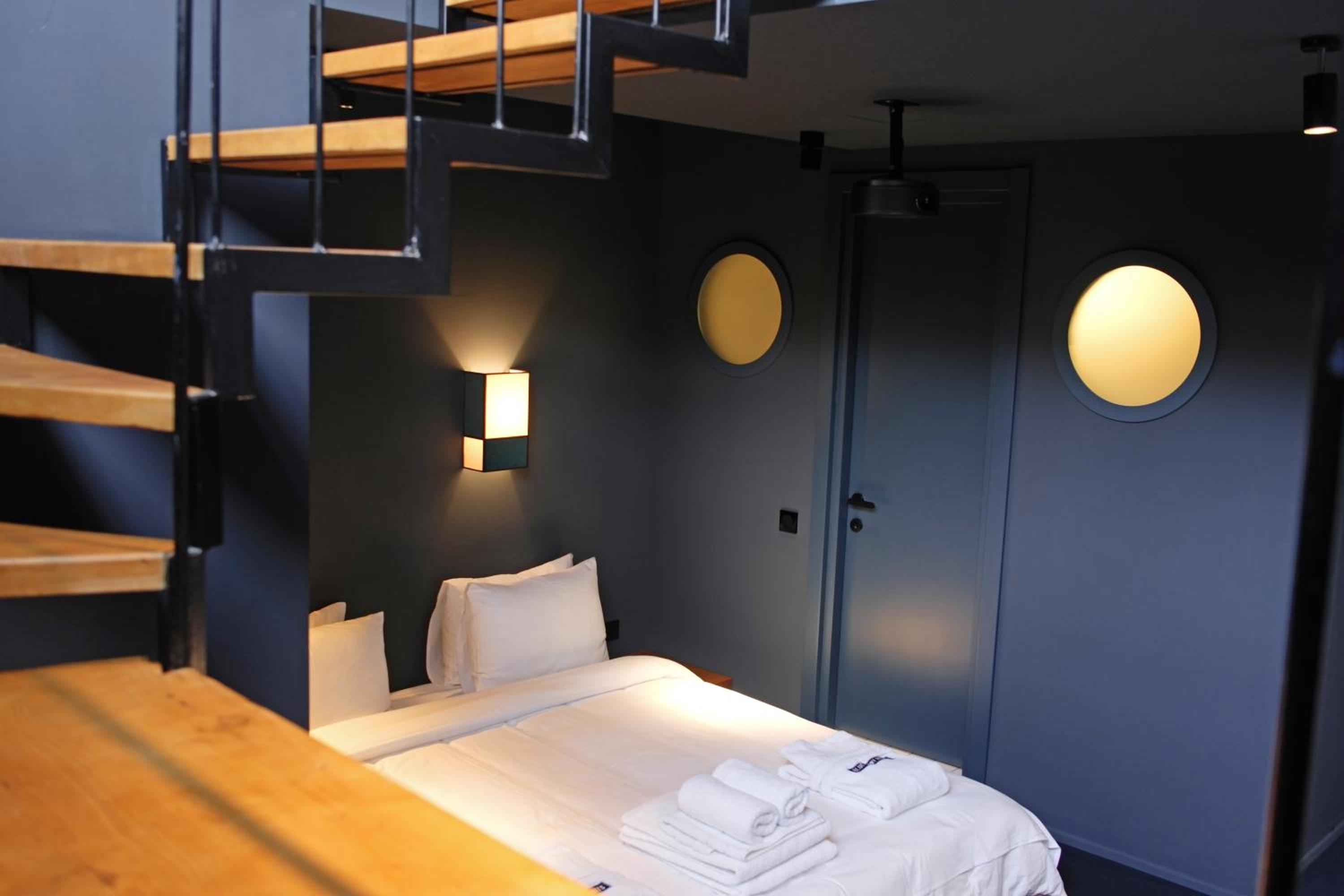 Duplex Quadruple Room - Photo 1