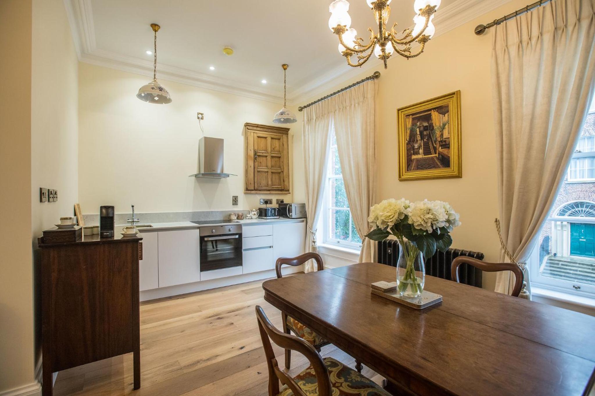 Two Bedroom Luxury Apartment – King & Twin photo 2