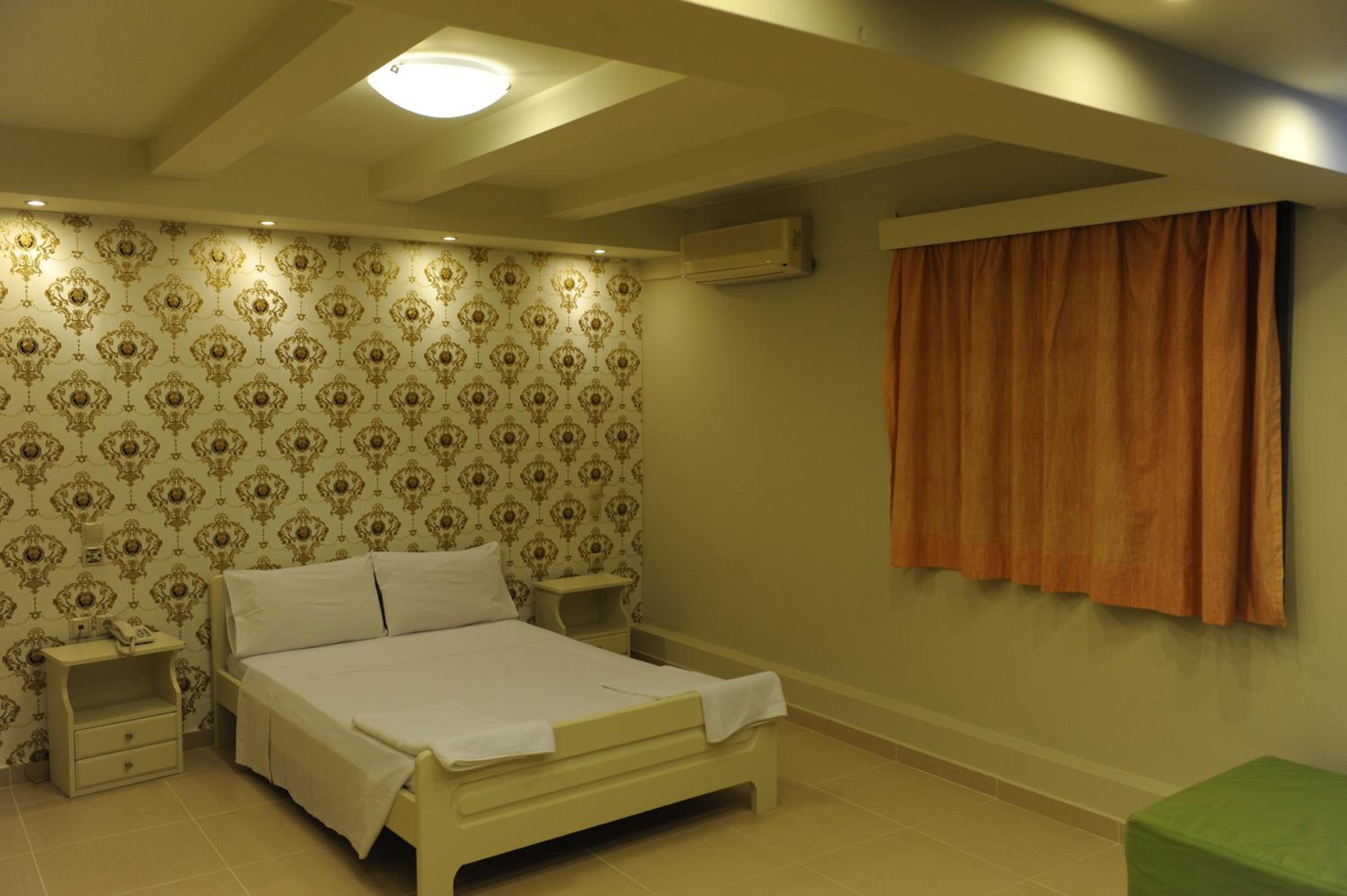 Studio (3 Adults) - Photo 13