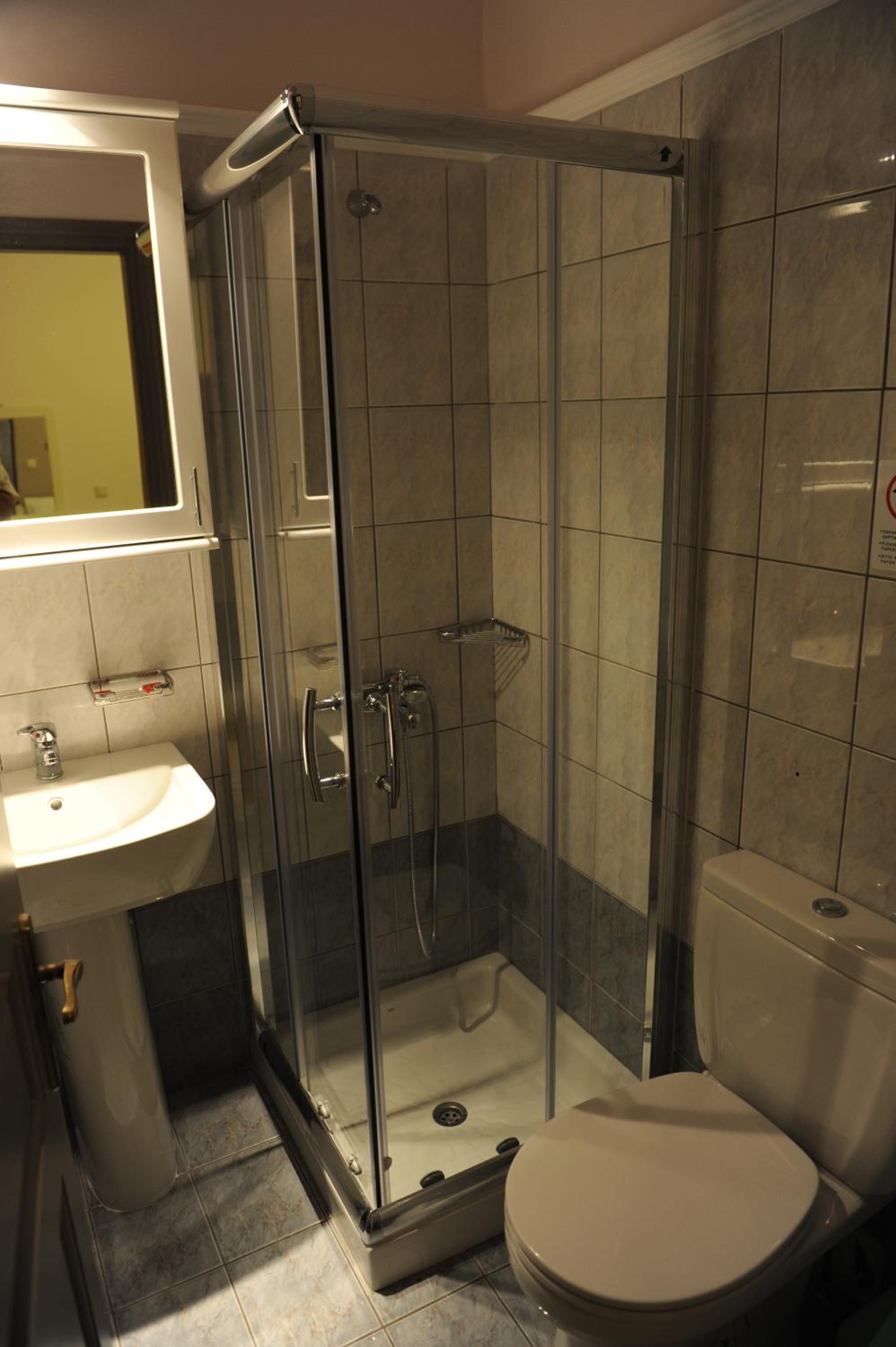 Studio (3 Adults) - Photo 12