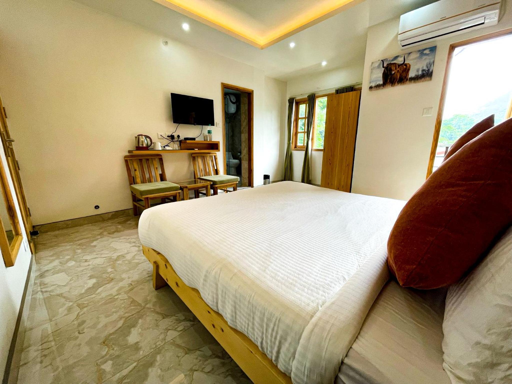 Deluxe Double Room - Photo 8