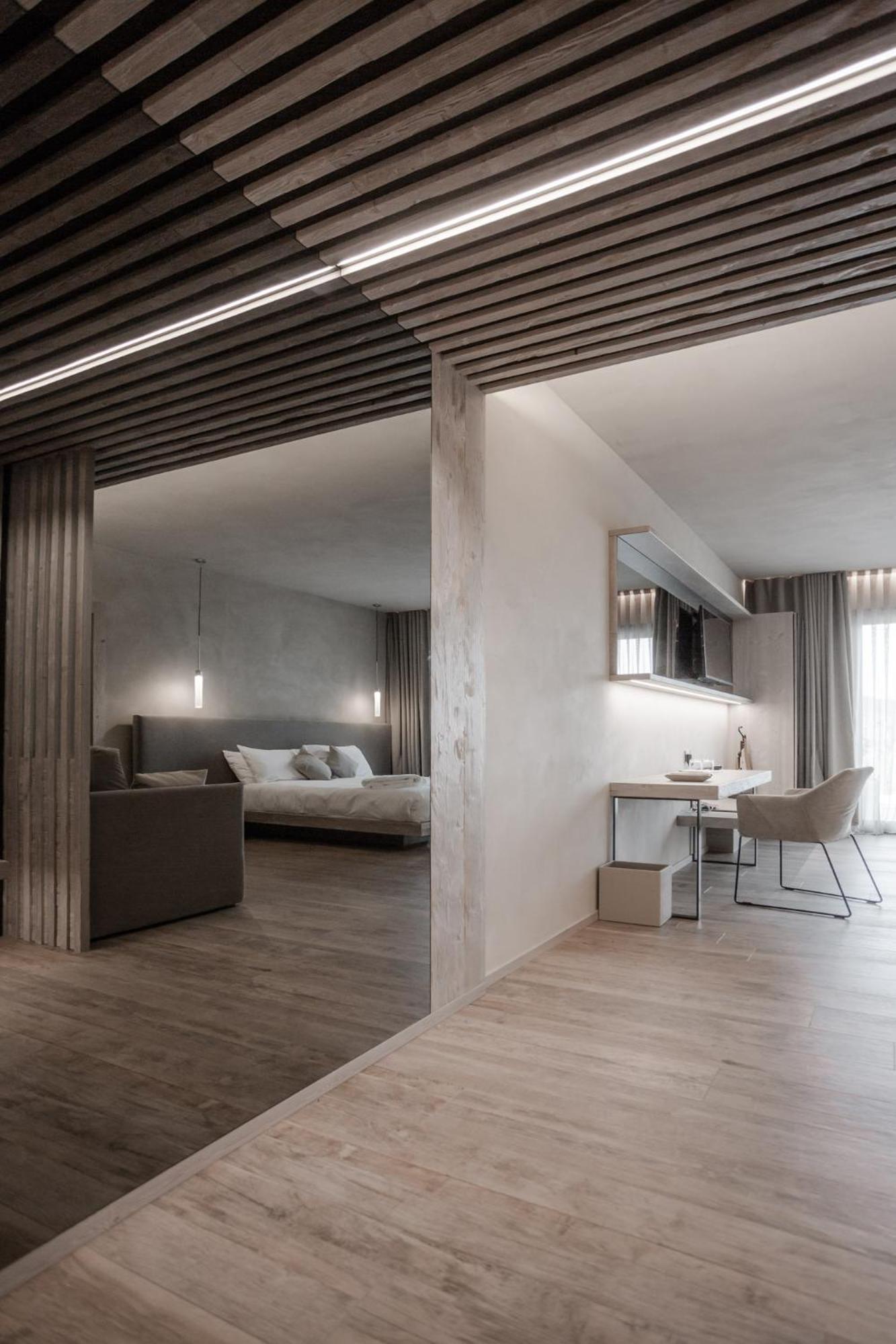 Deluxe Family Suite