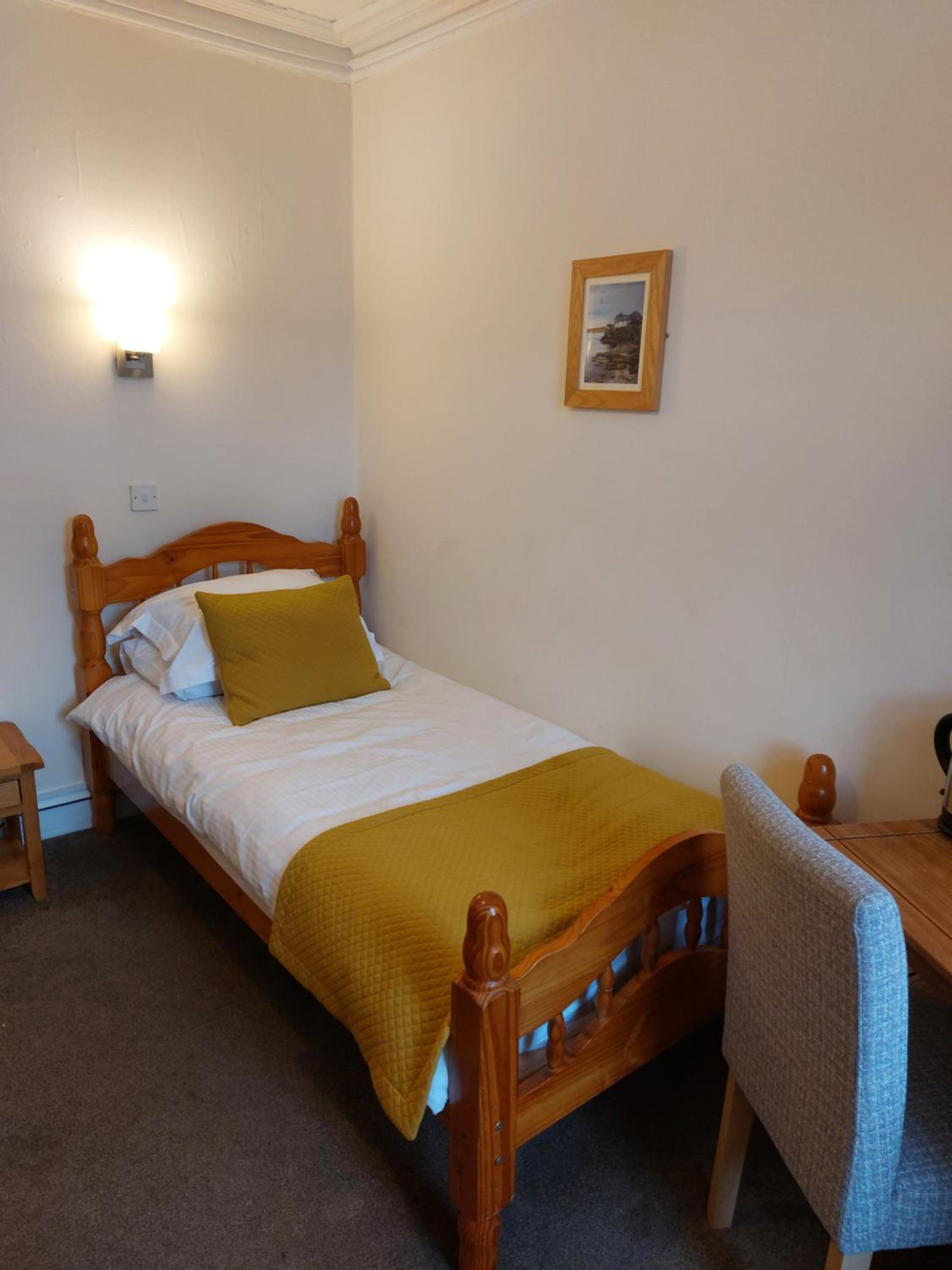 Single Room with Shared Bathroom