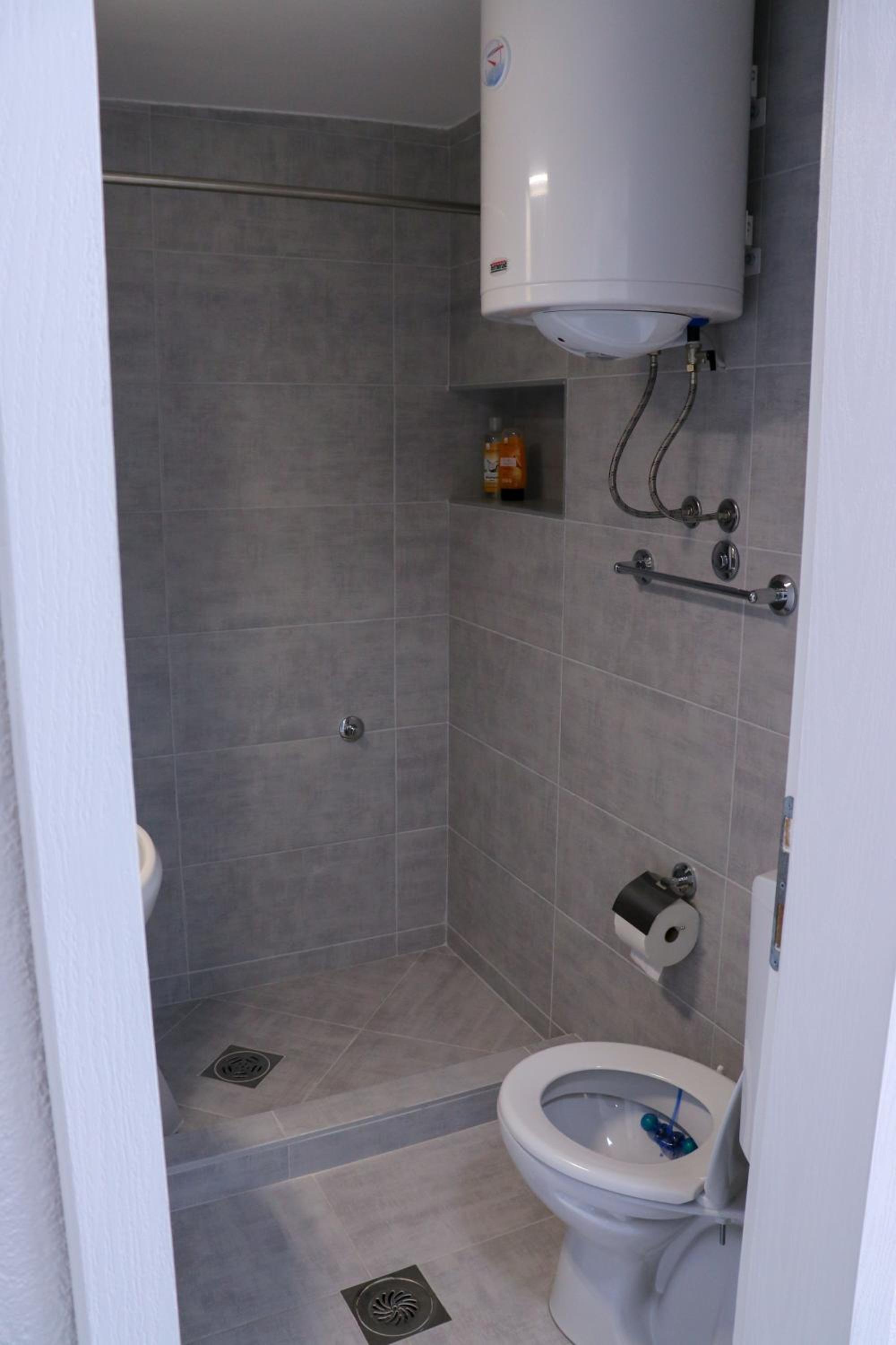 One-Bedroom Apartment photo 3