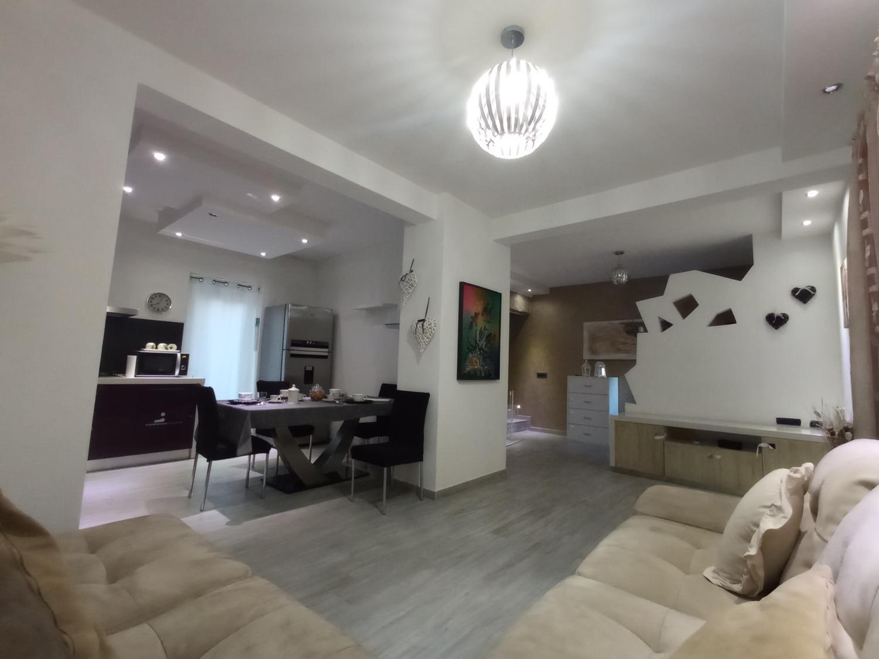 Deluxe Double Room with Bath photo 3
