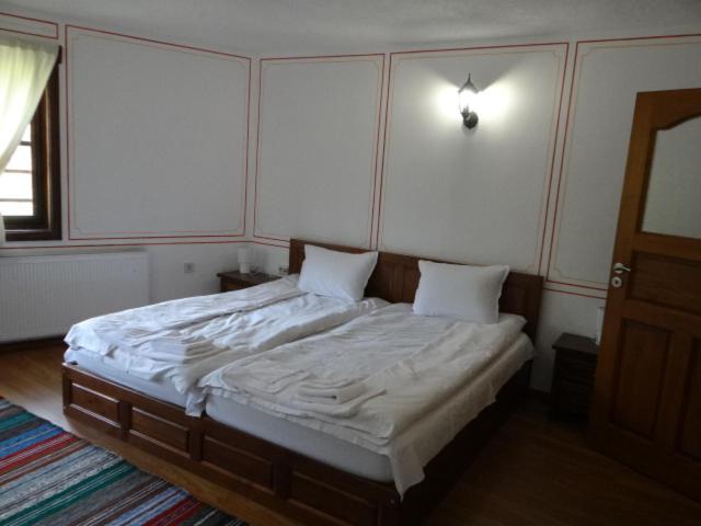 Large Double Room photo 2