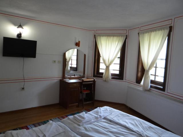 Large Double Room photo 3