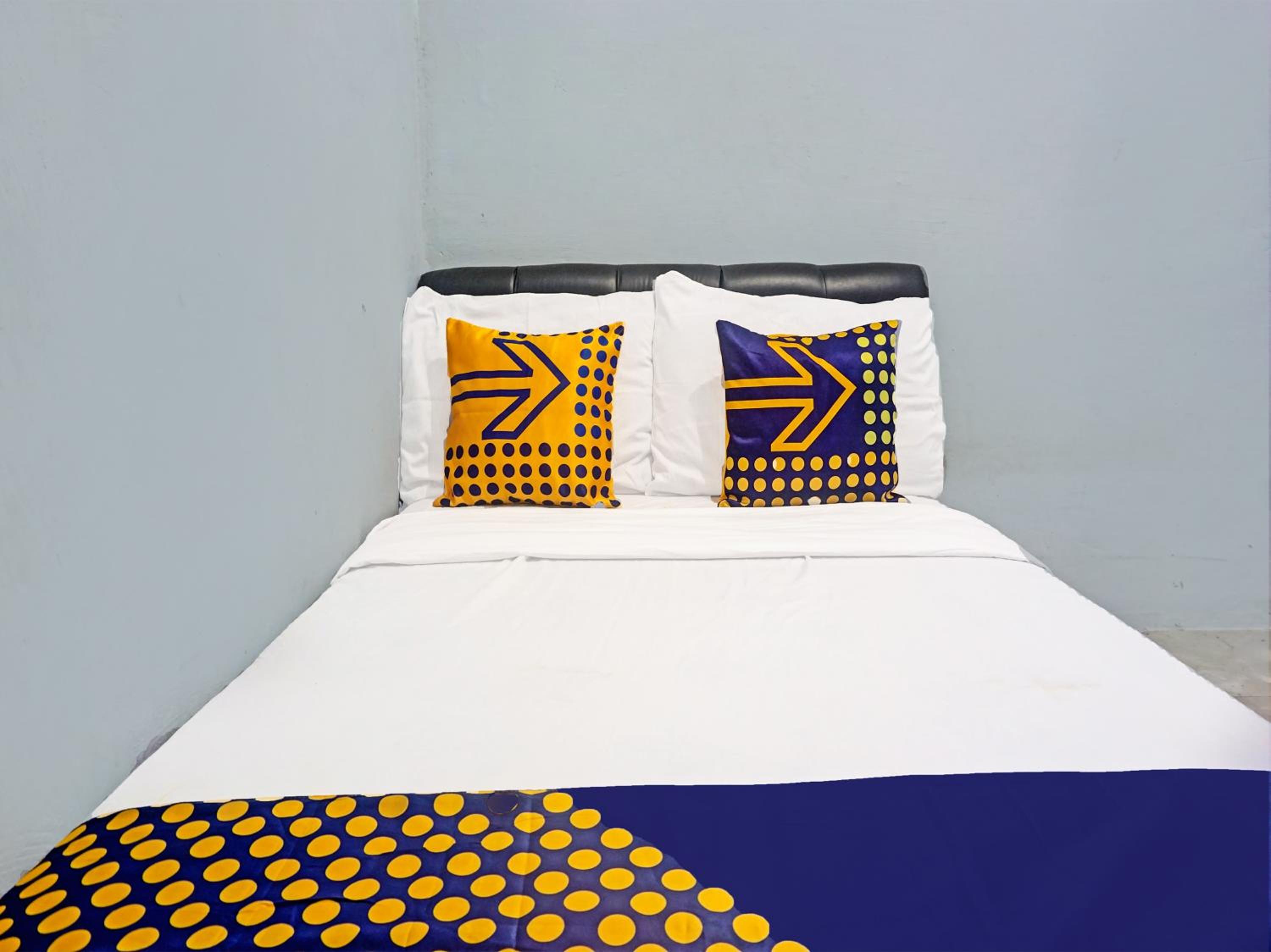 Budget Double Room photo 2