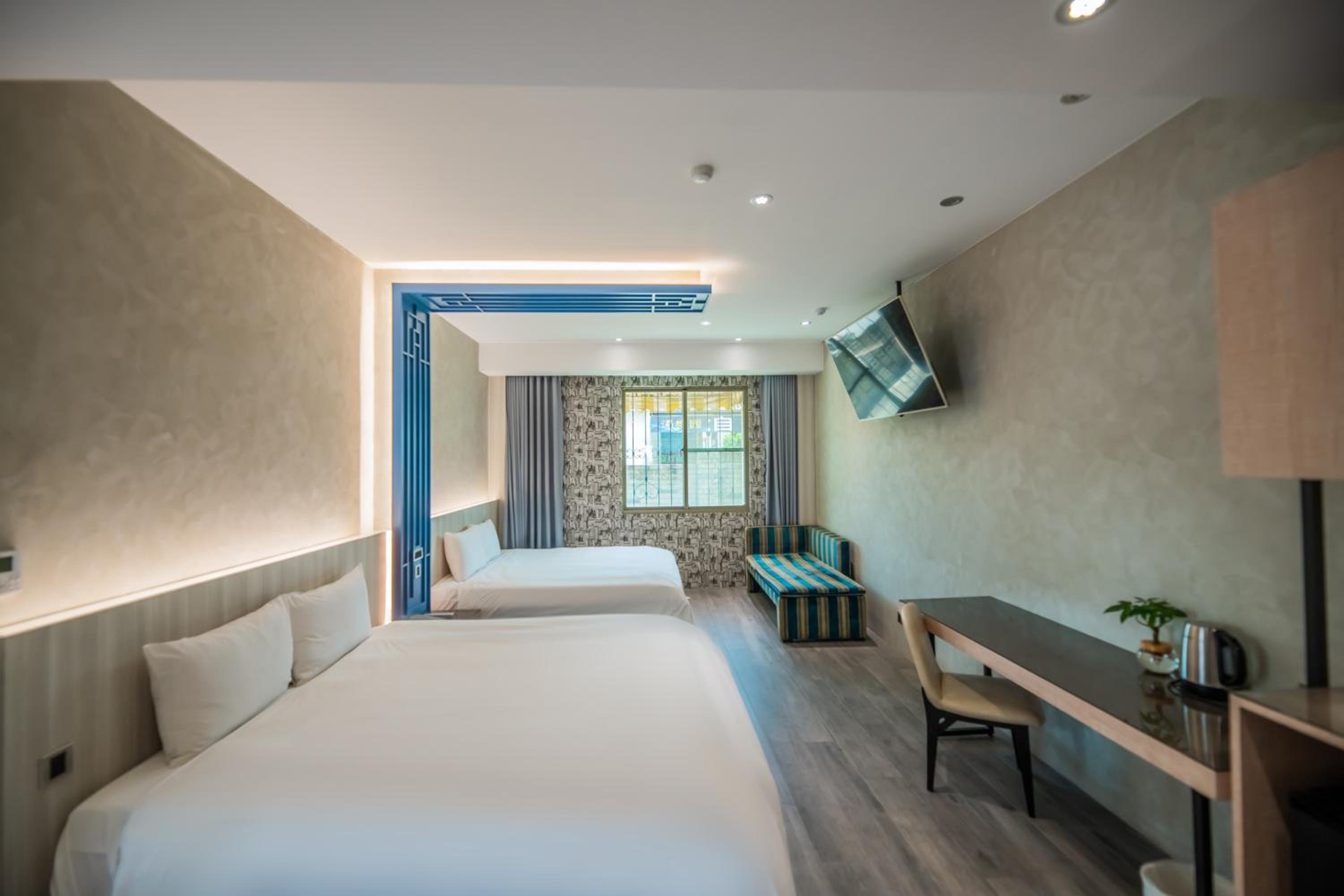 Superior Family Room (Outdoor Parking) photo 2