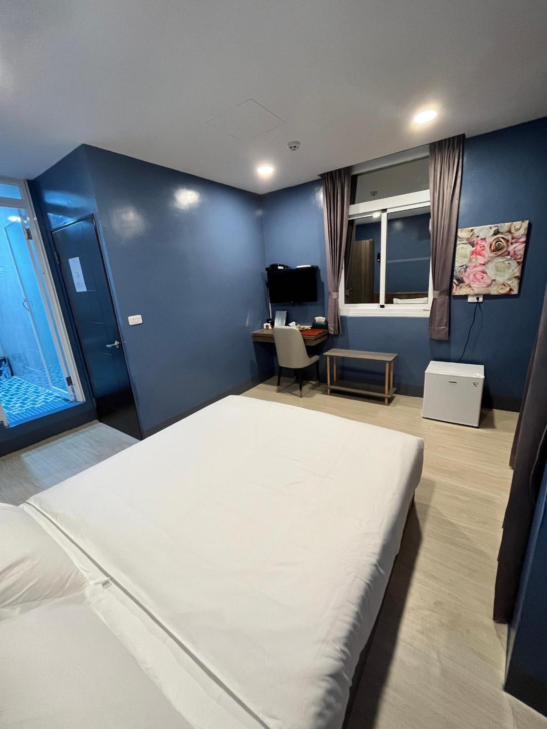 Deluxe Double Room with Balcony photo 1