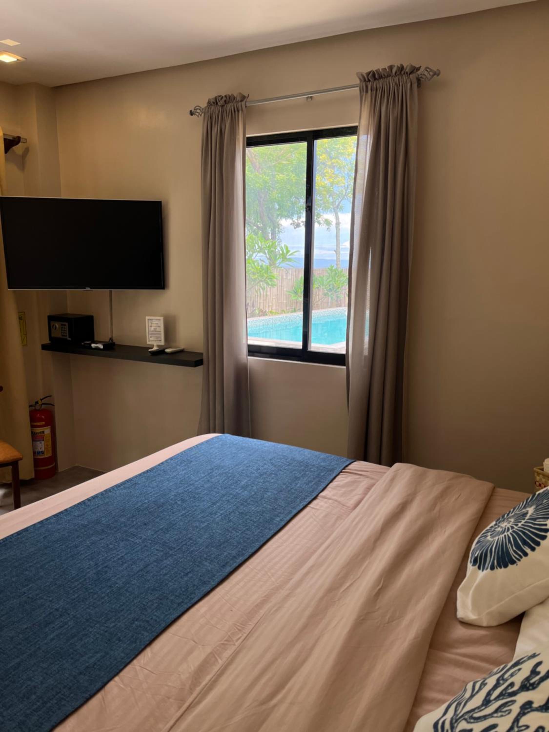 Deluxe Double or Twin Room - Photo 11