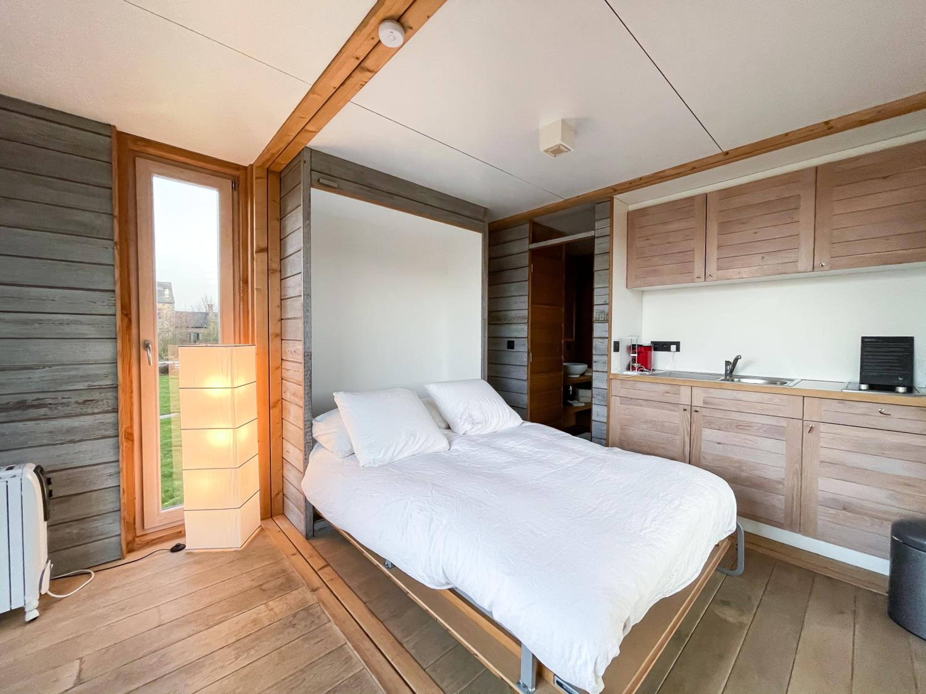 One-Bedroom House photo 1